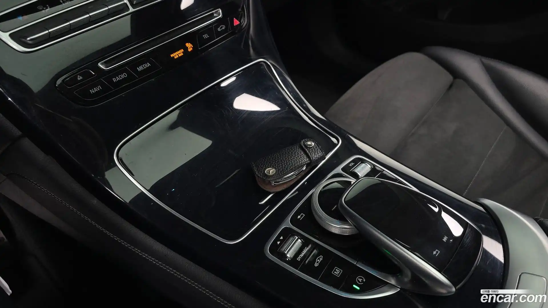 GLC-Class Mercedes-Benz 2019.10-OPTION-040