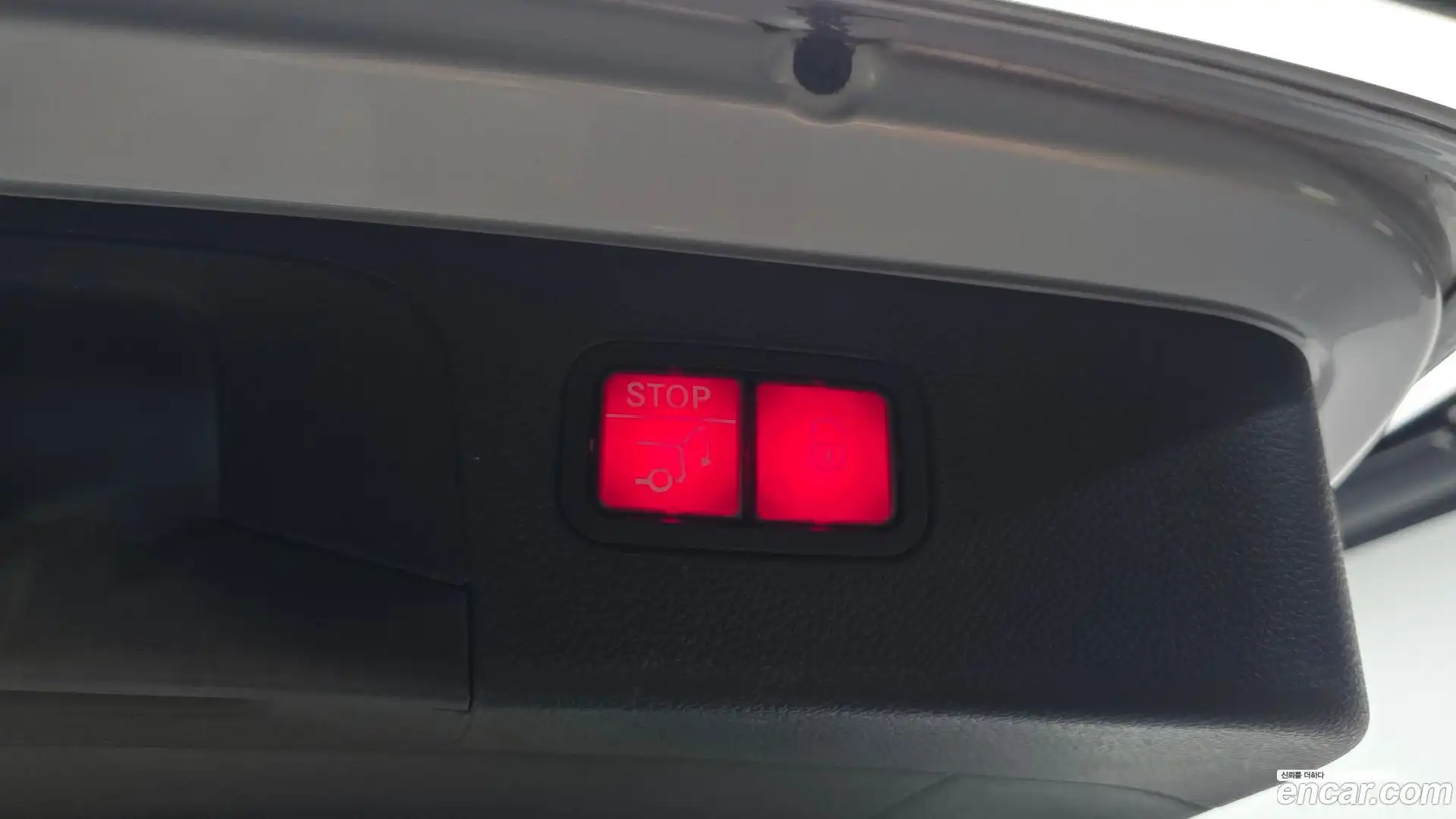 GLC-Class Mercedes-Benz 2019.10-OPTION-042