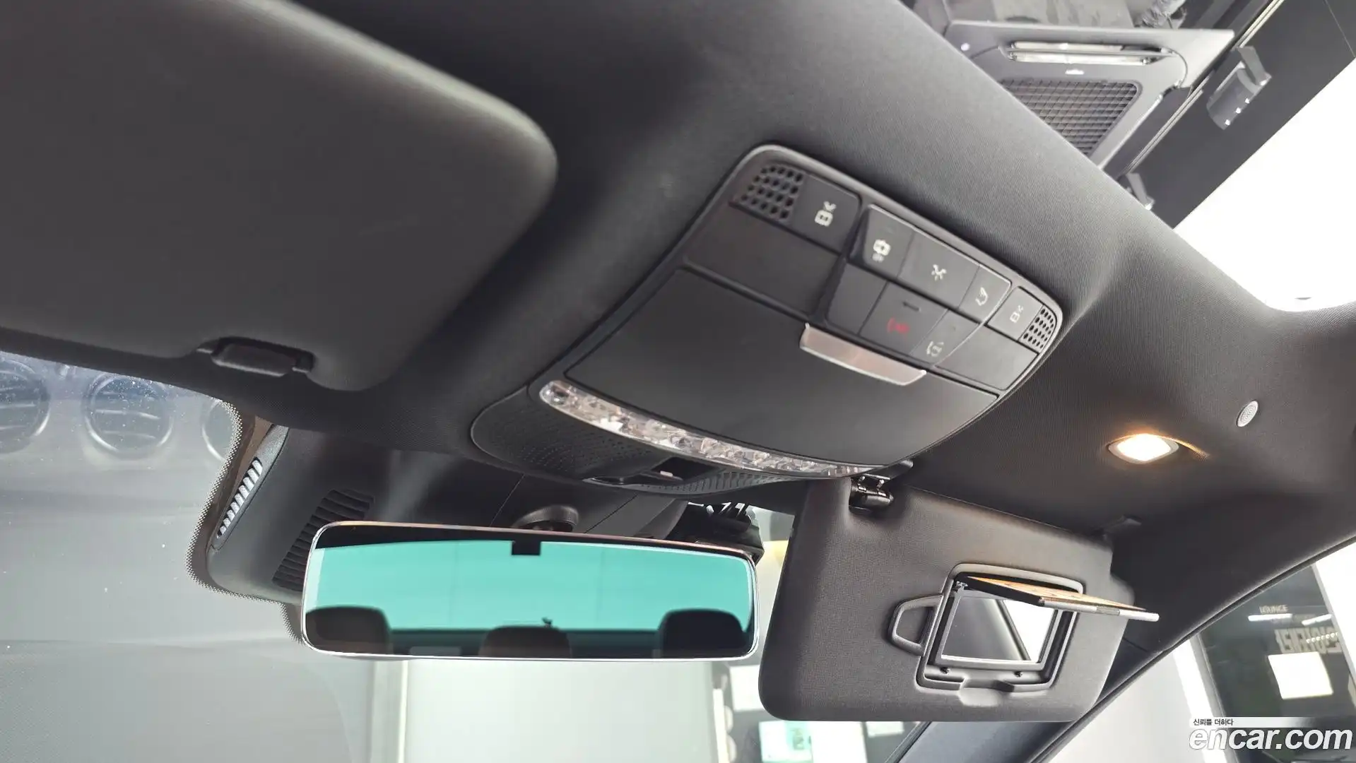 E-Class Mercedes-Benz 2021.4-OPTION-024