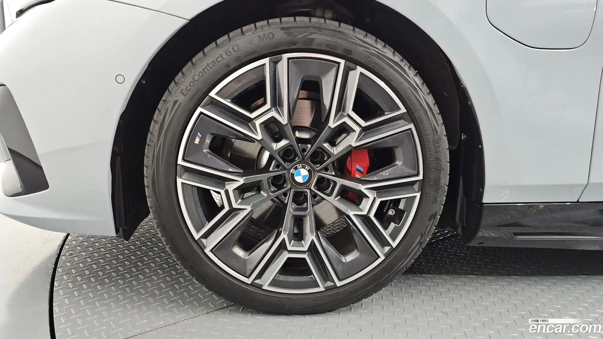 5-Series BMW 2025.7-OUTER-005