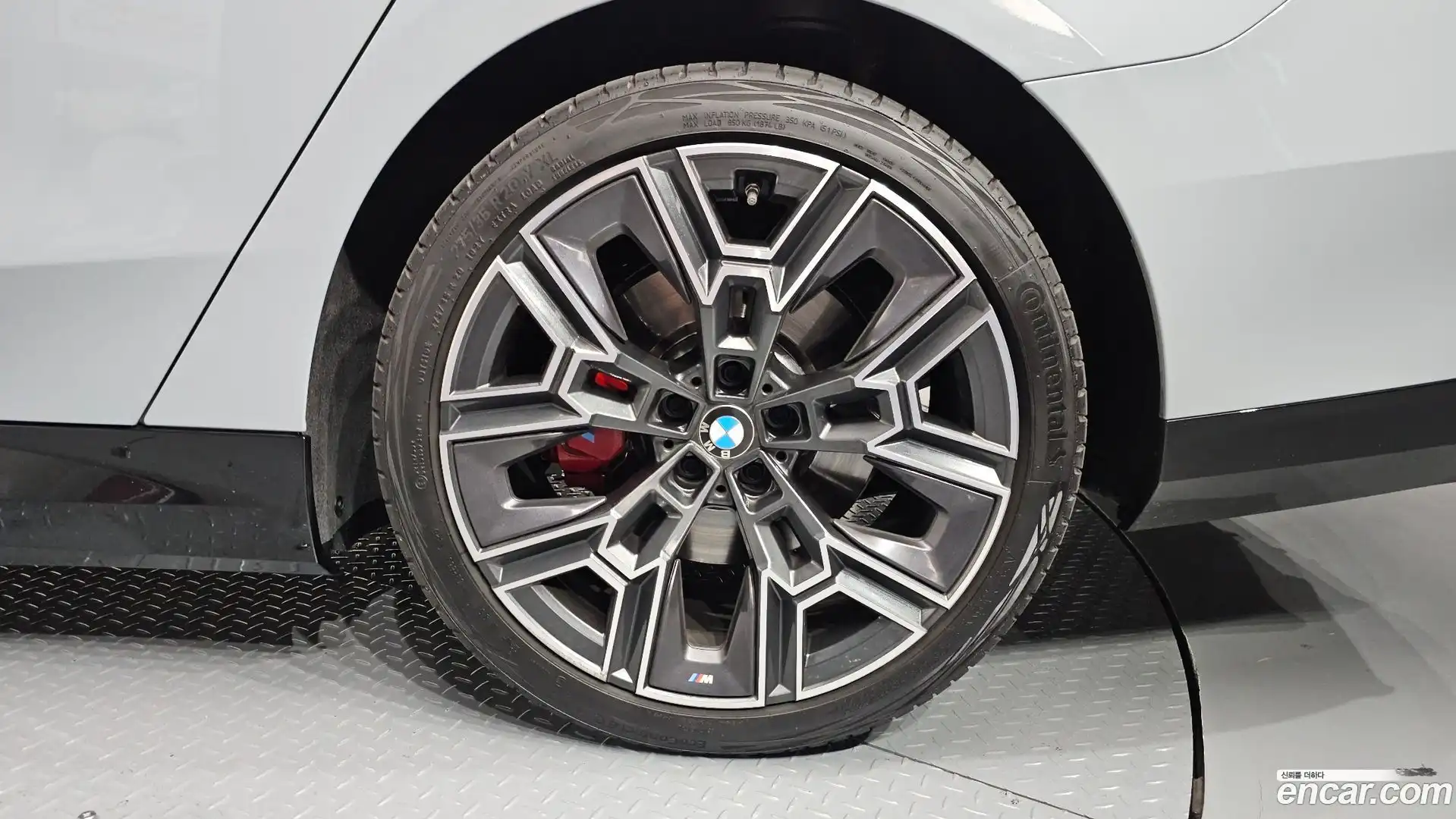 5-Series BMW 2025.7-OUTER-031