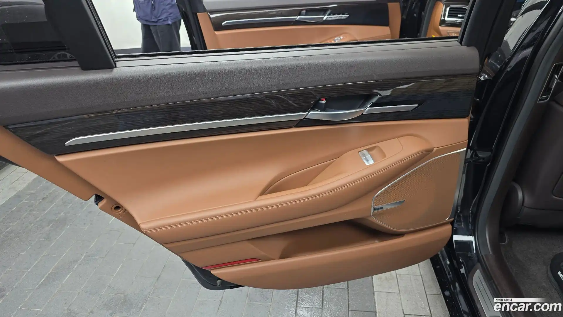 G90 Genesis 2020.2-INNER-035