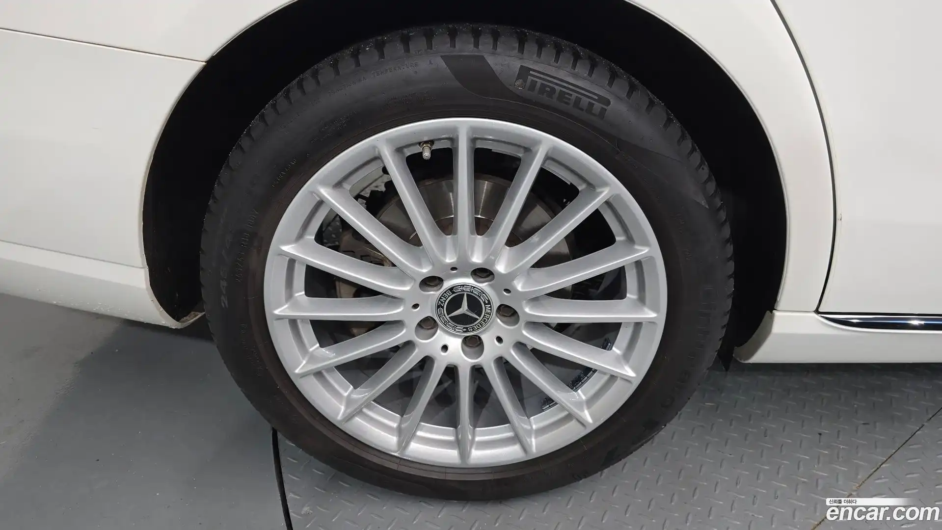 E-Class Mercedes-Benz 2021.3-OUTER-005