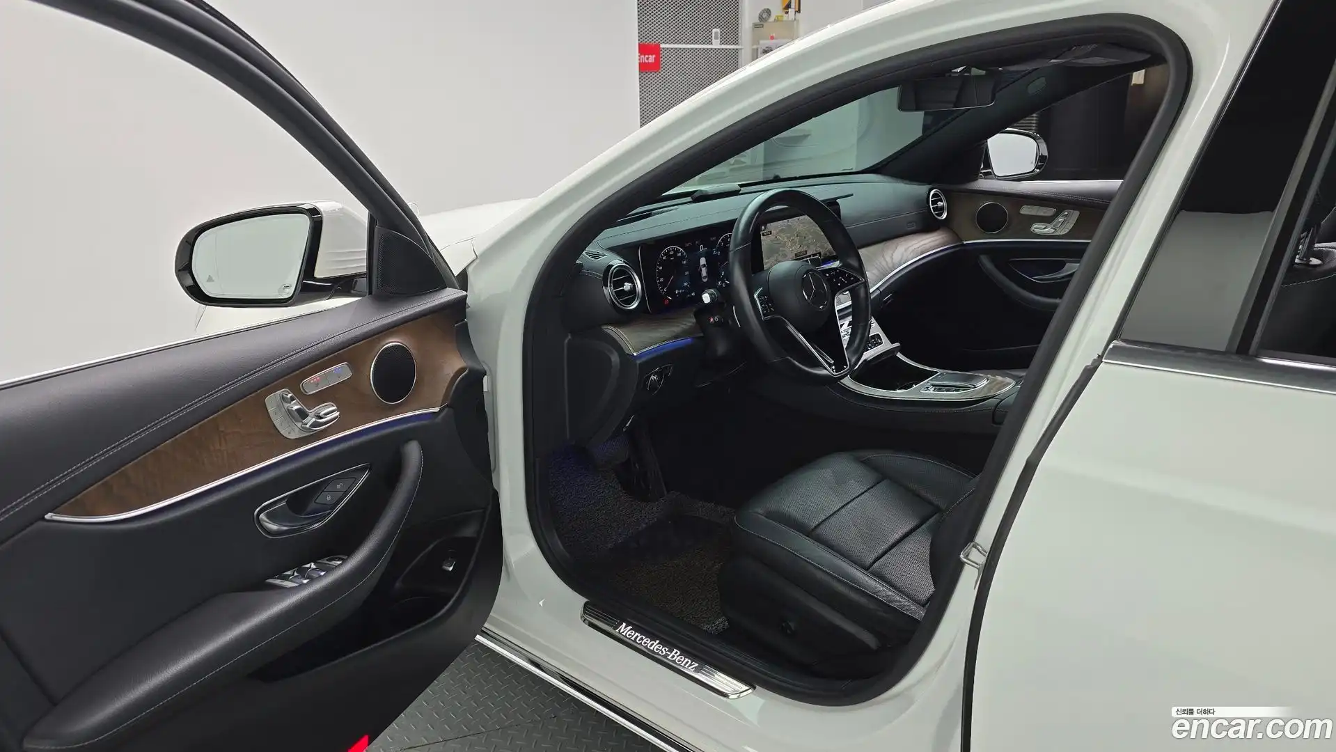 E-Class Mercedes-Benz 2021.3-INNER-010
