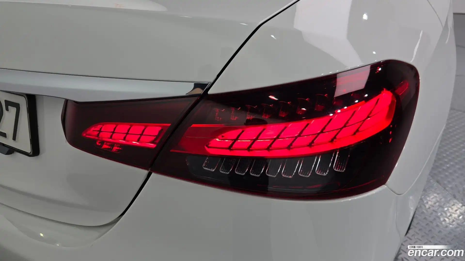 E-Class Mercedes-Benz 2021.3-OUTER-033