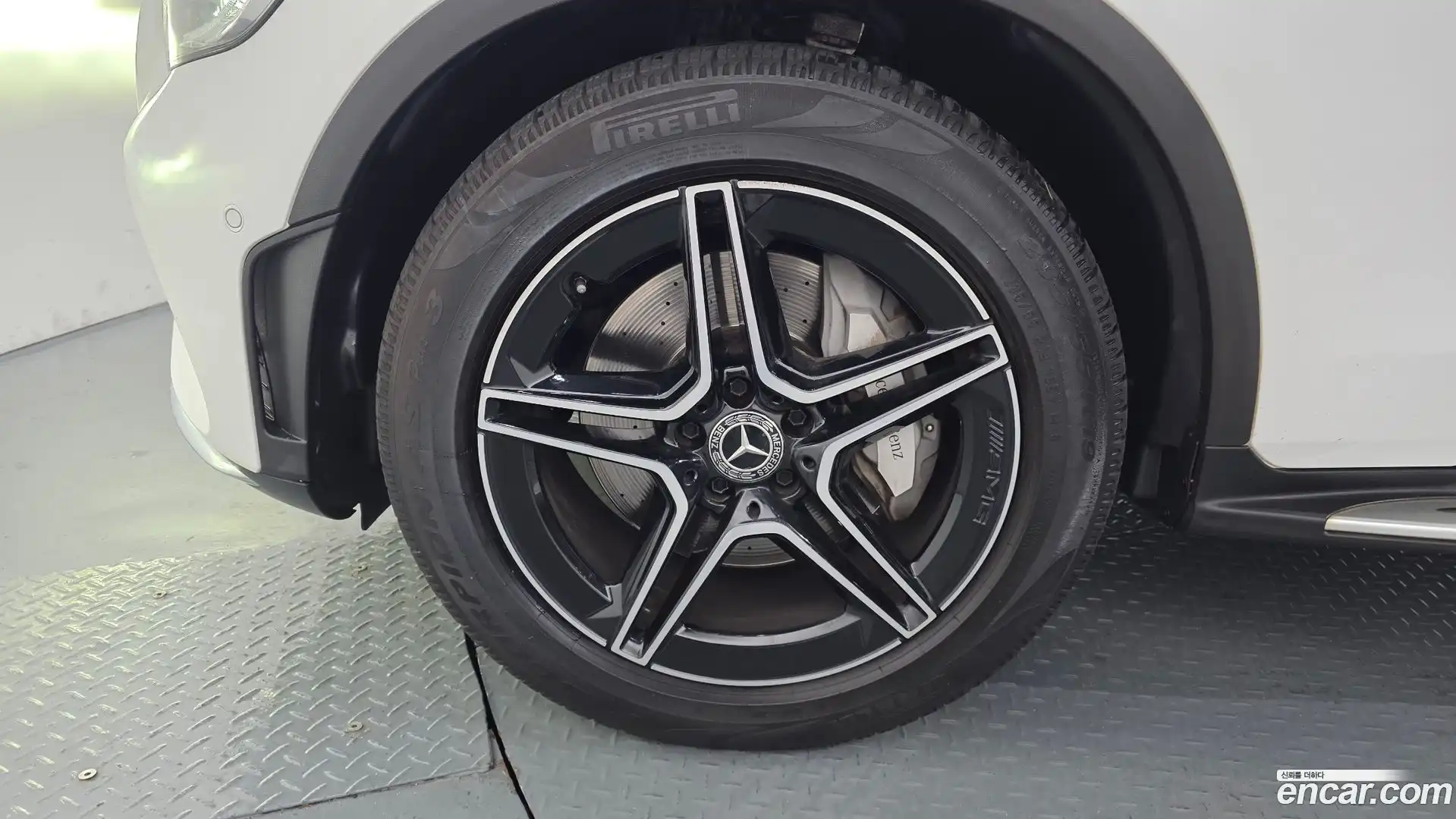 GLC-Class Mercedes-Benz 2020.4-OUTER-005
