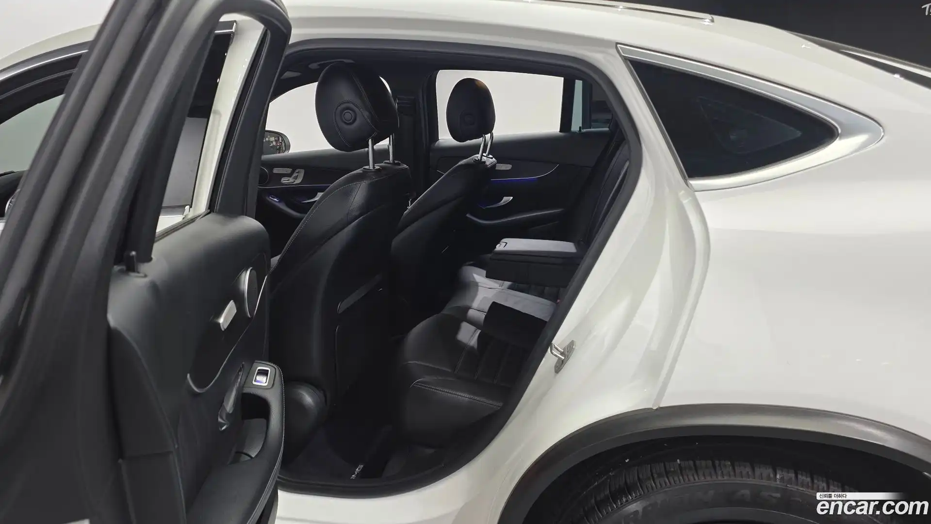 GLC-Class Mercedes-Benz 2020.4-OPTION-015