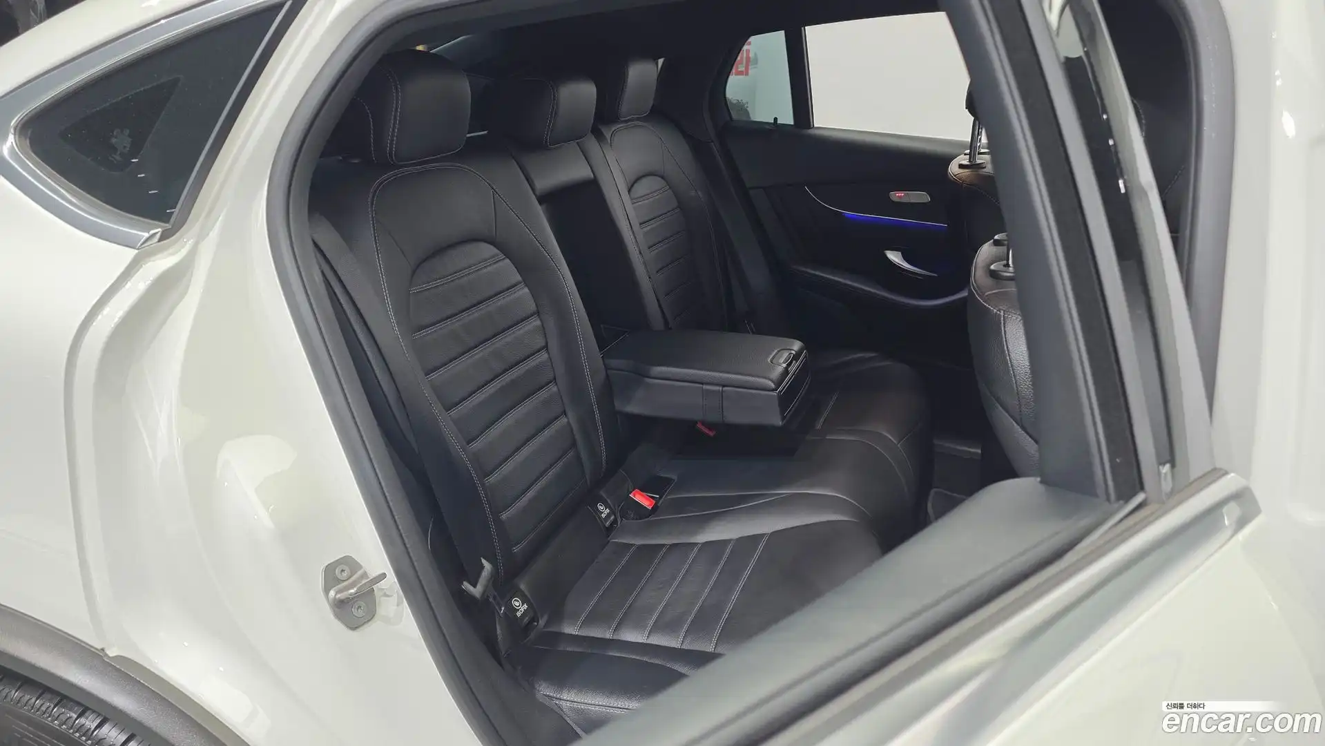 GLC-Class Mercedes-Benz 2020.4-OPTION-016