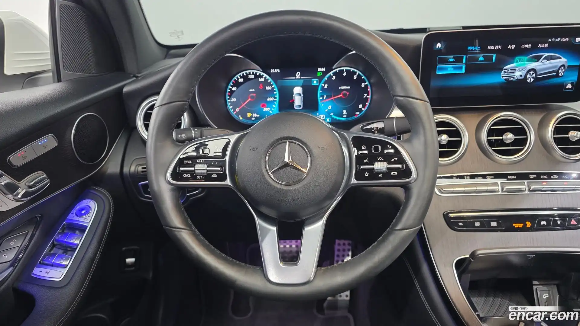 GLC-Class Mercedes-Benz 2020.4-OPTION-017