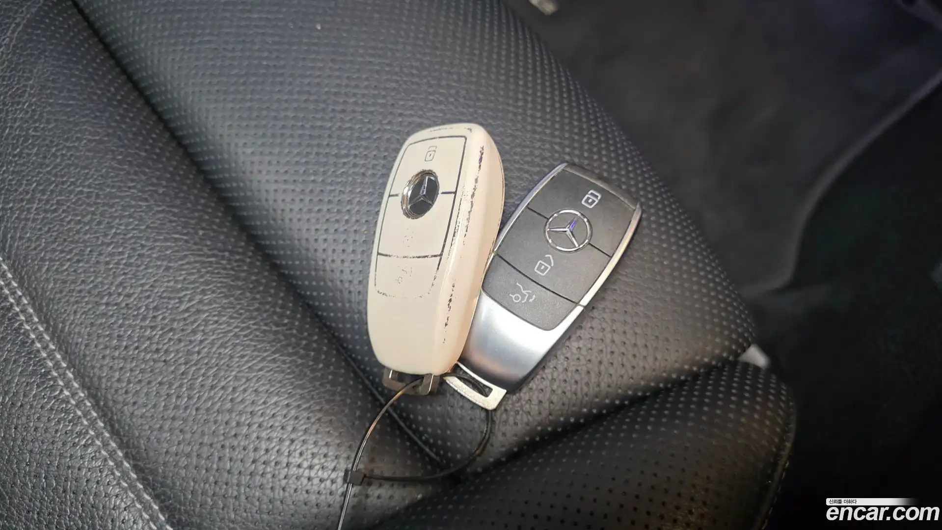 GLC-Class Mercedes-Benz 2020.4-OPTION-019