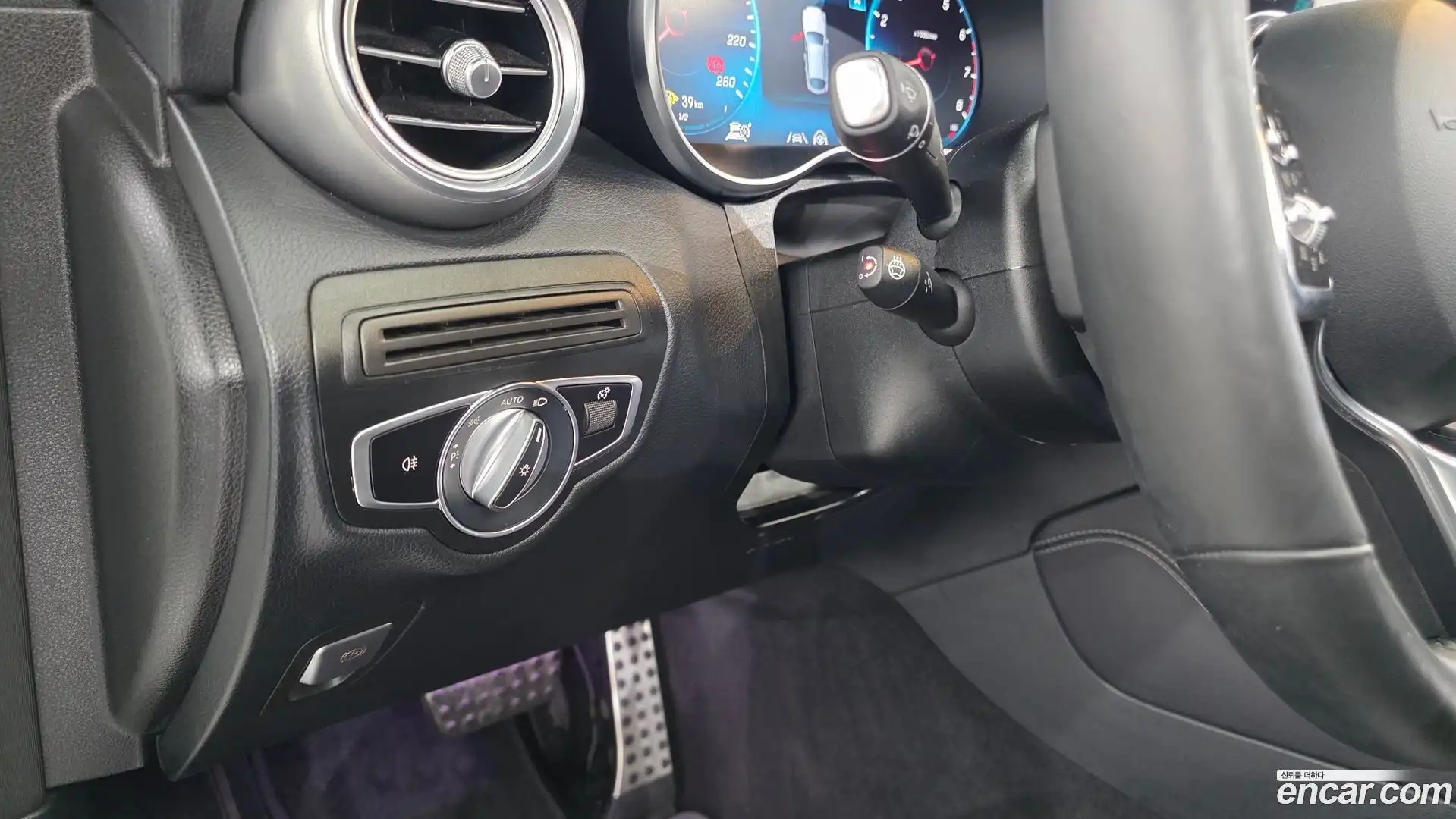 GLC-Class Mercedes-Benz 2020.4-OPTION-023