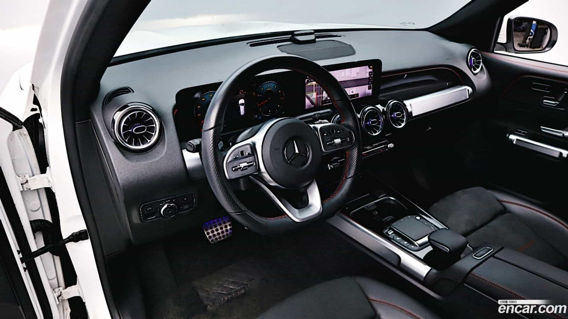 GLB-Class Mercedes-Benz 2021.2-INNER-010