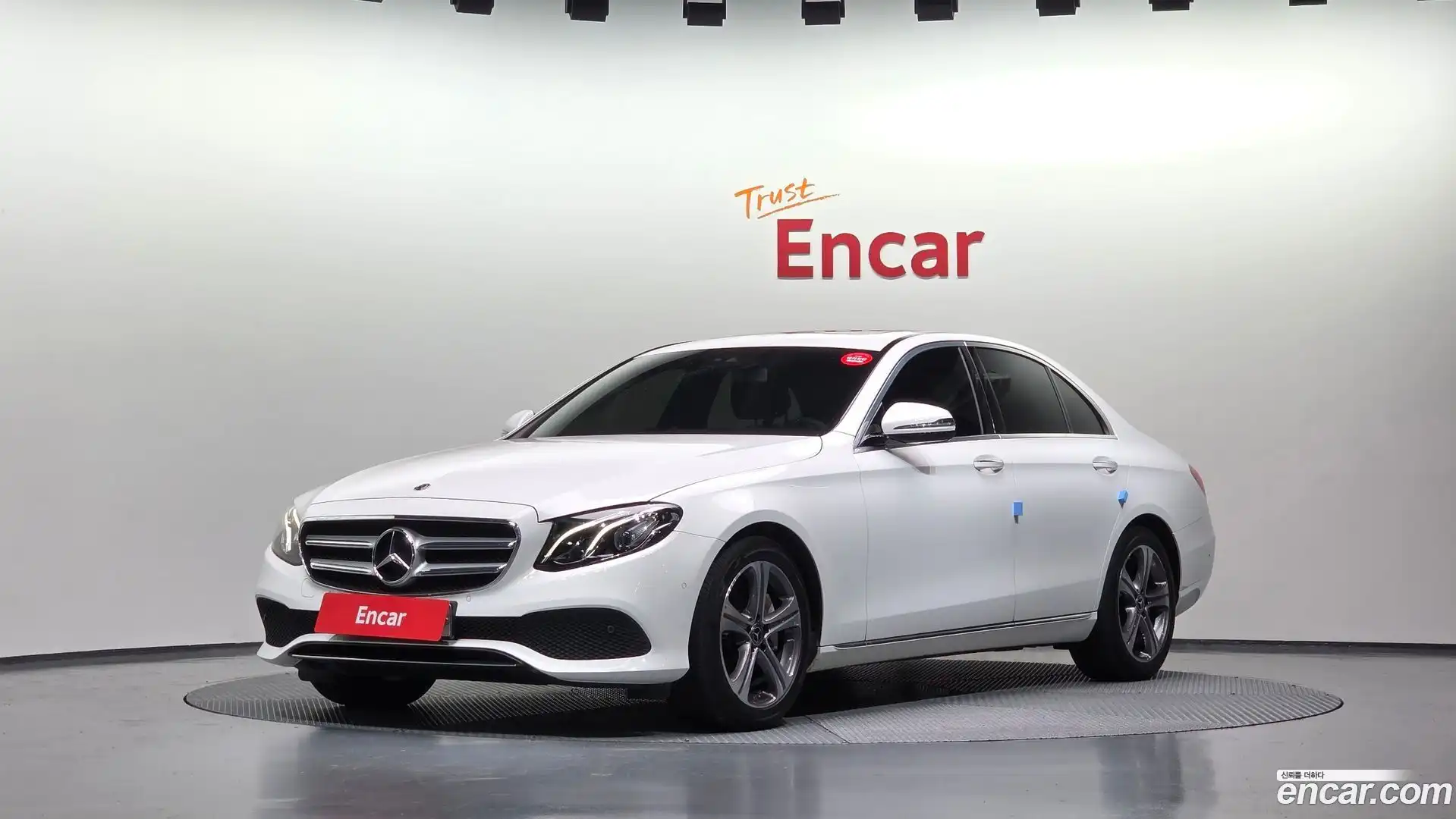 E-Class Mercedes-Benz 2019.7-OUTER-001
