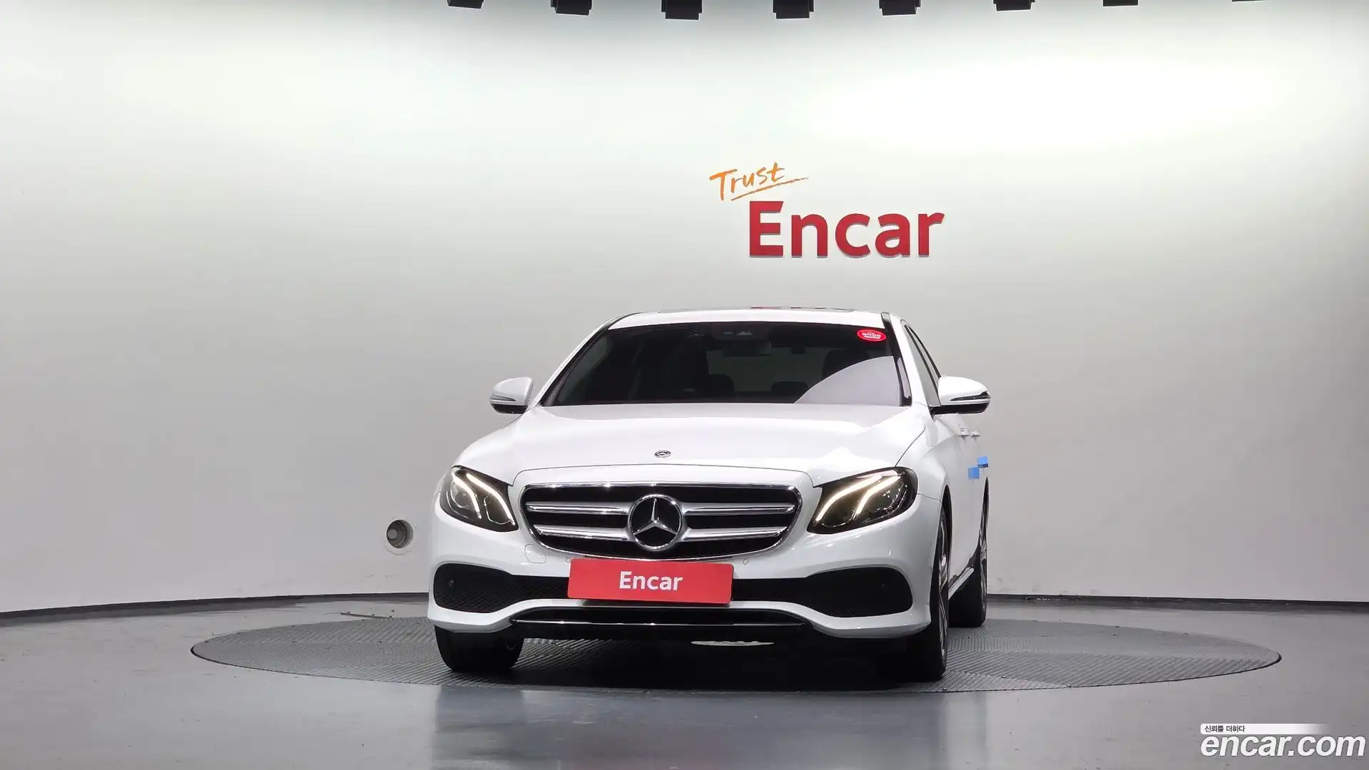 E-Class Mercedes-Benz 2019.7-OUTER-003