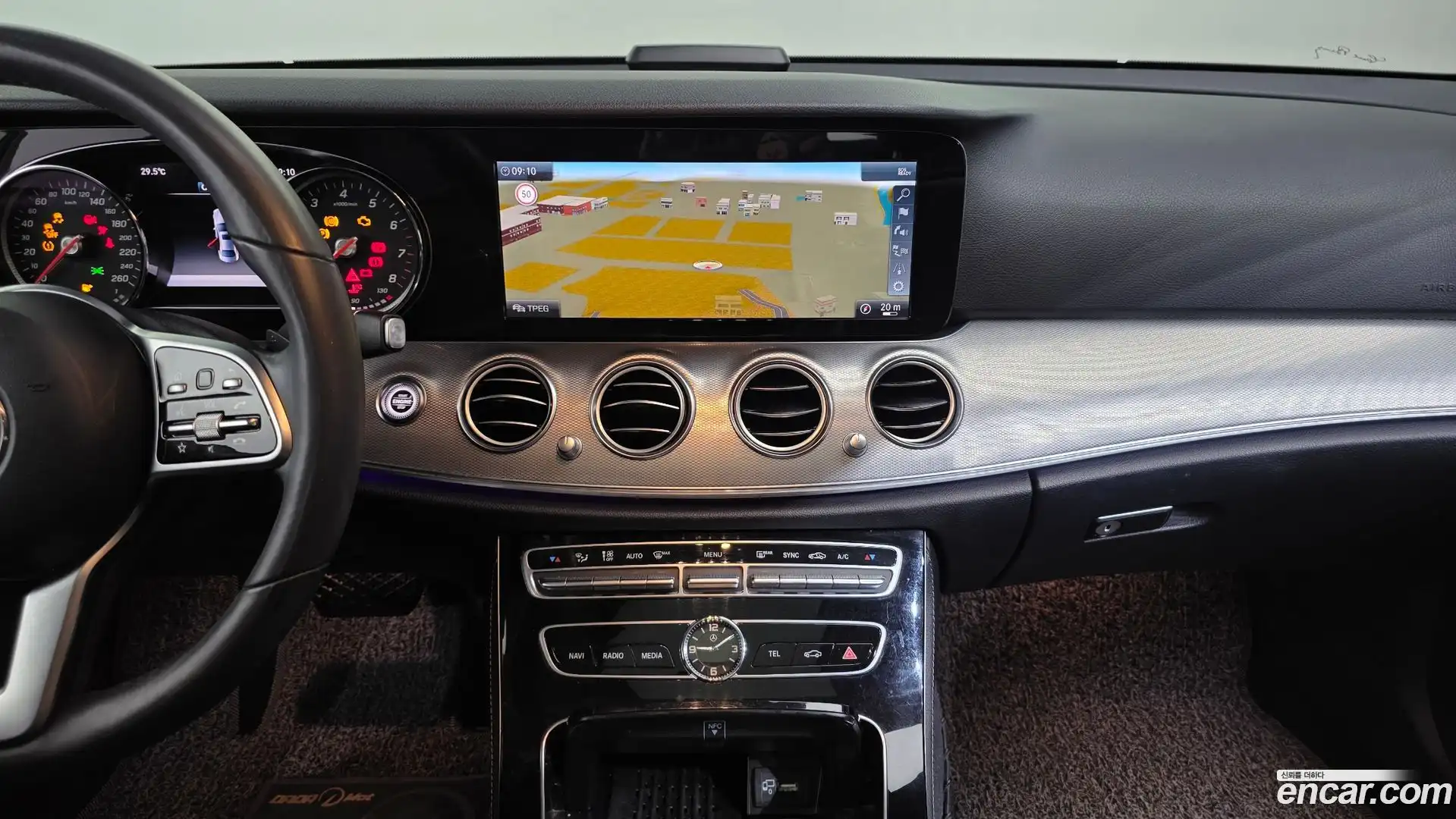 E-Class Mercedes-Benz 2019.7-OPTION-018