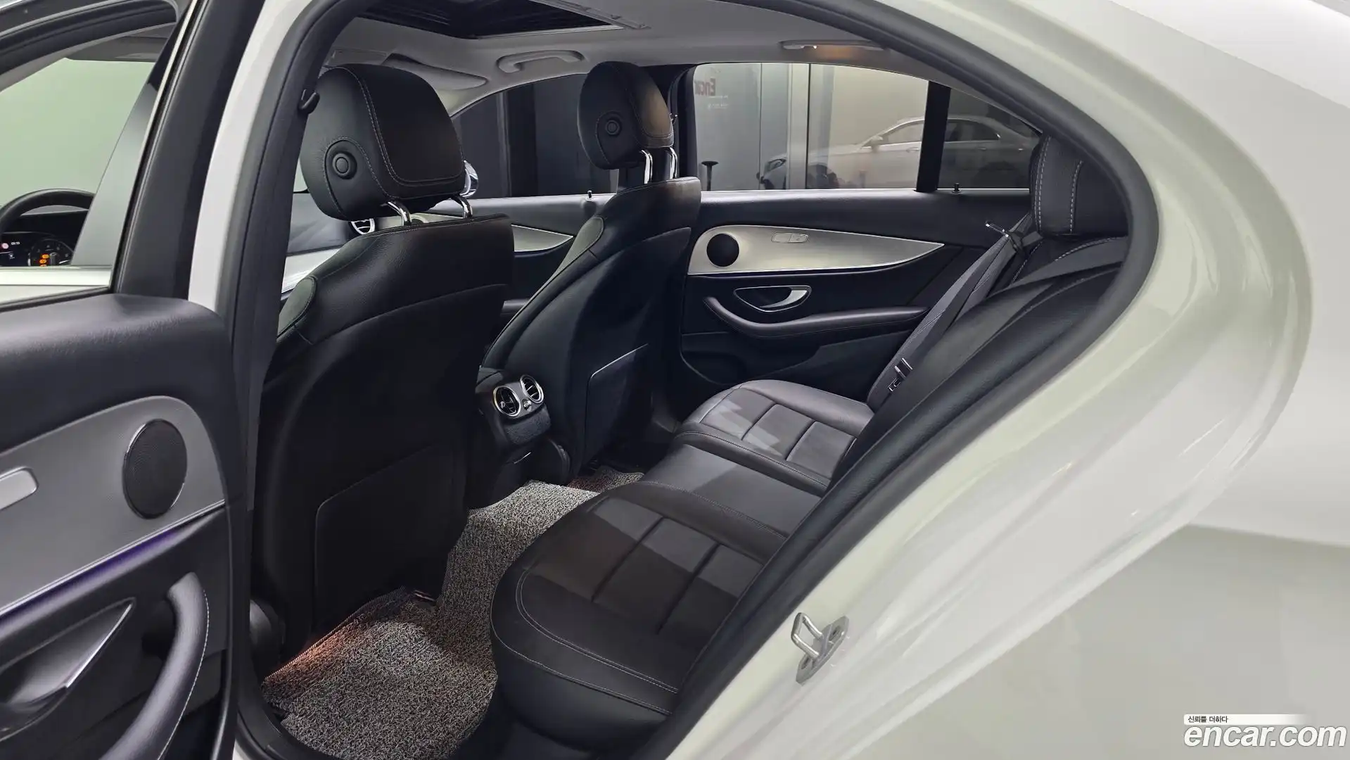 E-Class Mercedes-Benz 2019.7-INNER-036