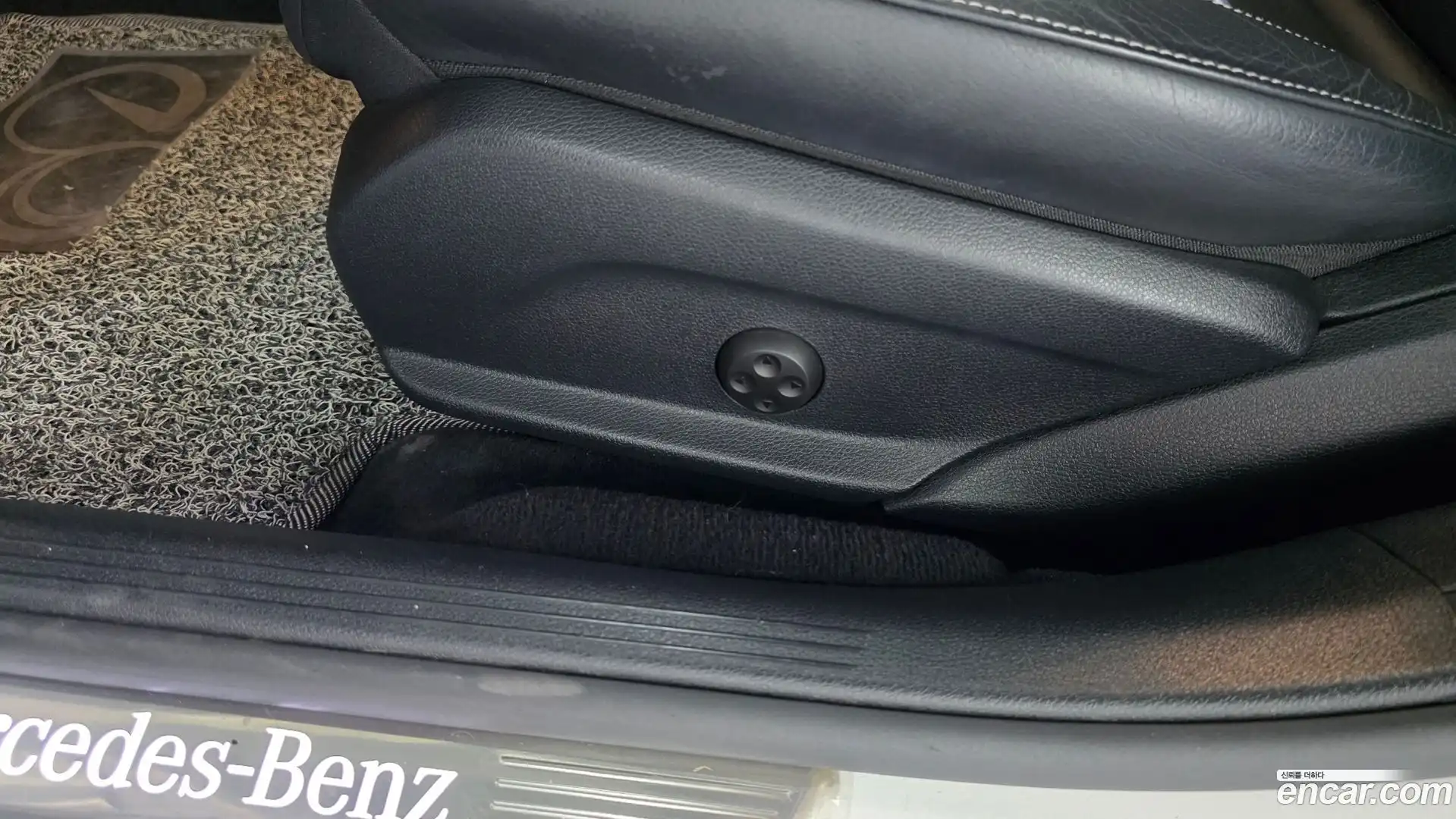 E-Class Mercedes-Benz 2019.7-OPTION-044