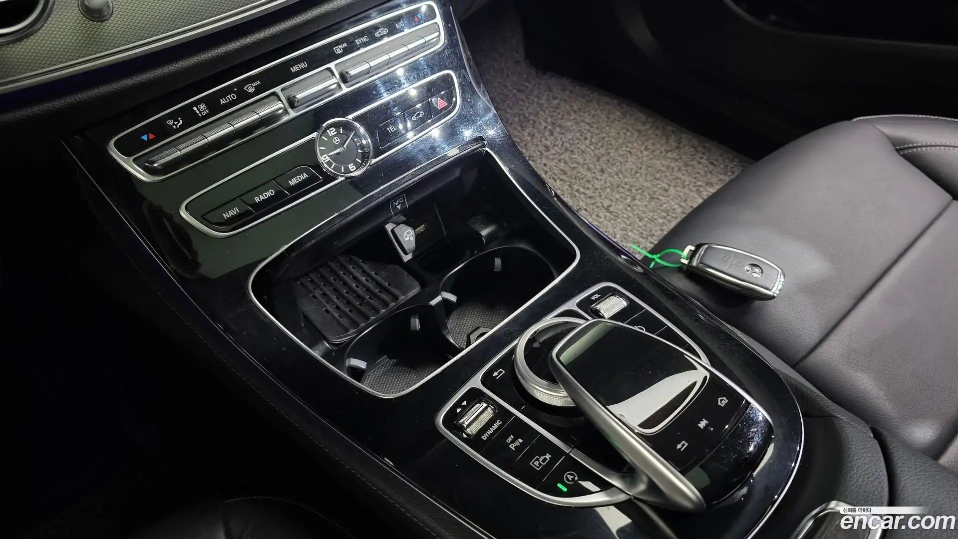 E-Class Mercedes-Benz 2019.7-OPTION-046