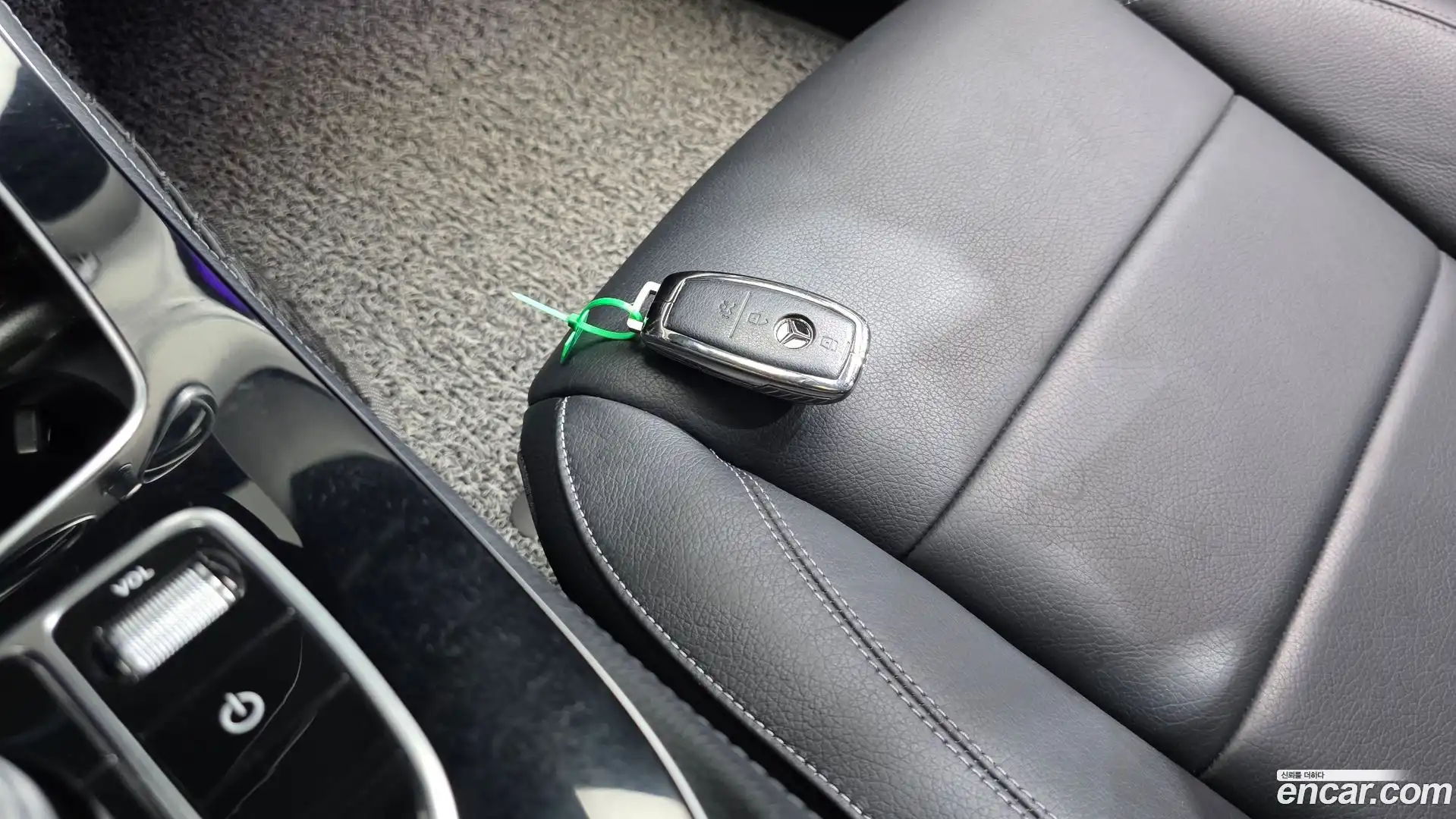 E-Class Mercedes-Benz 2019.7-OPTION-047