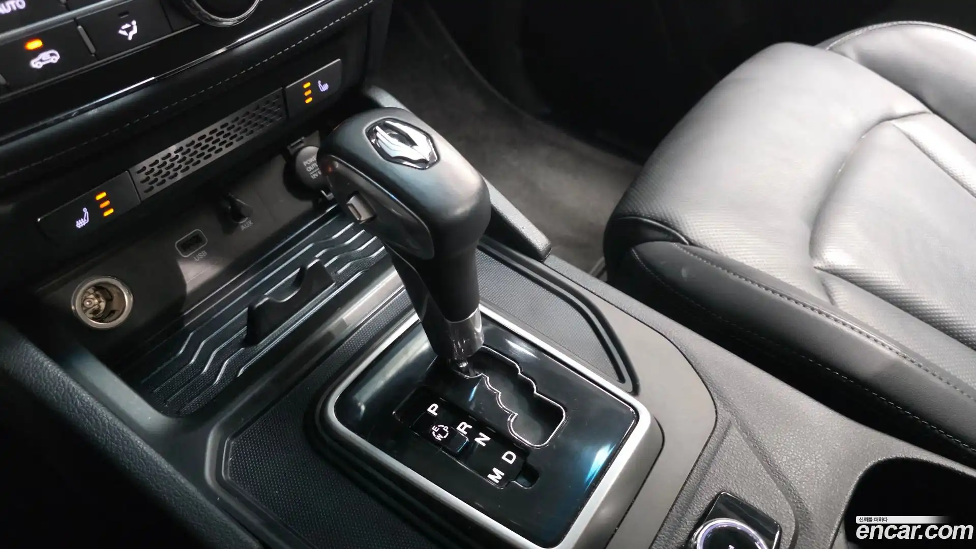 Rexton KG Mobility 2019.0-INNER-009
