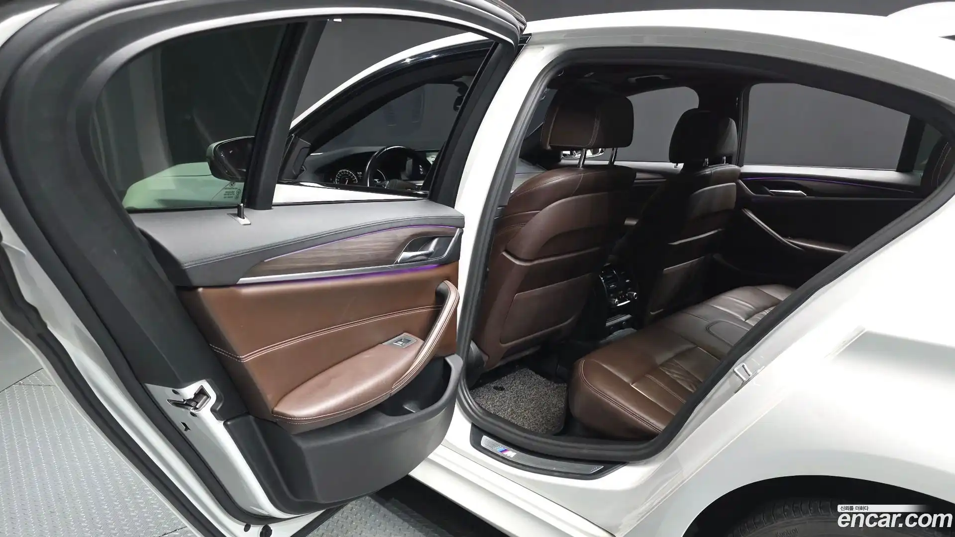 5-Series BMW 2017.6-INNER-036