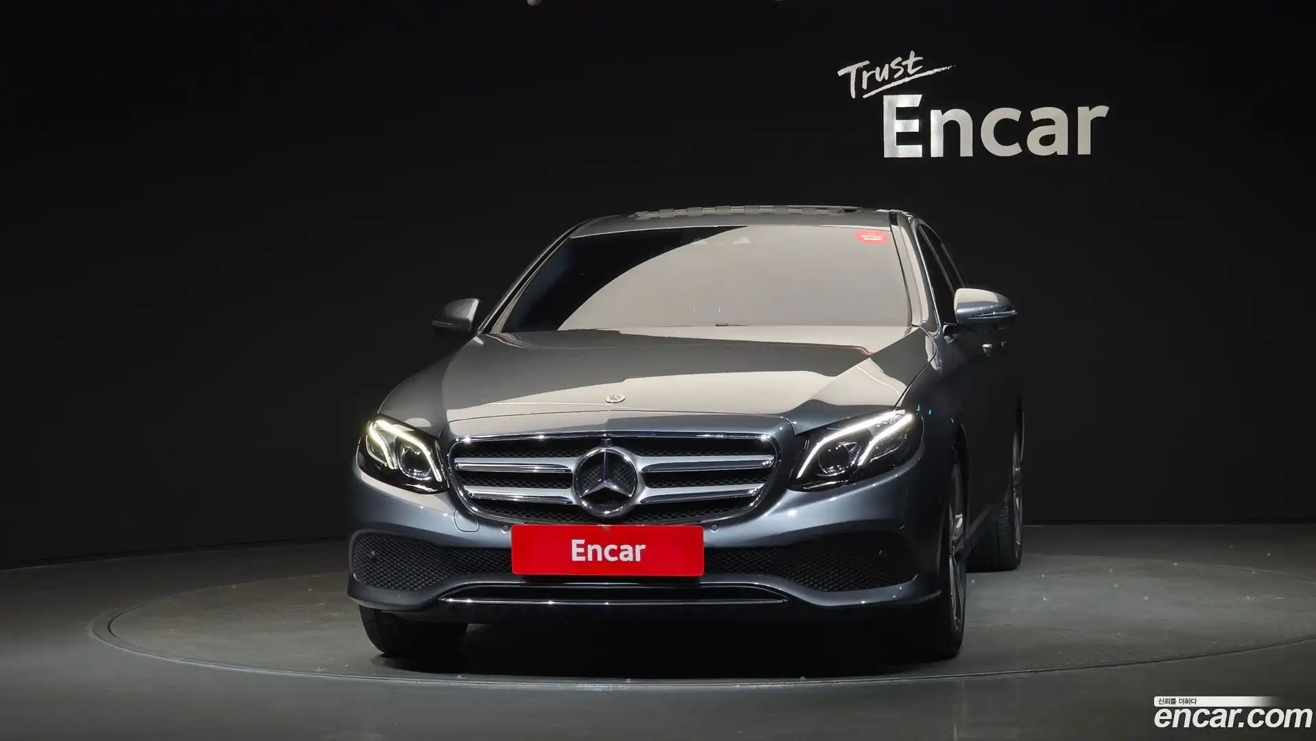 E-Class Mercedes-Benz 2018.0-OUTER-003