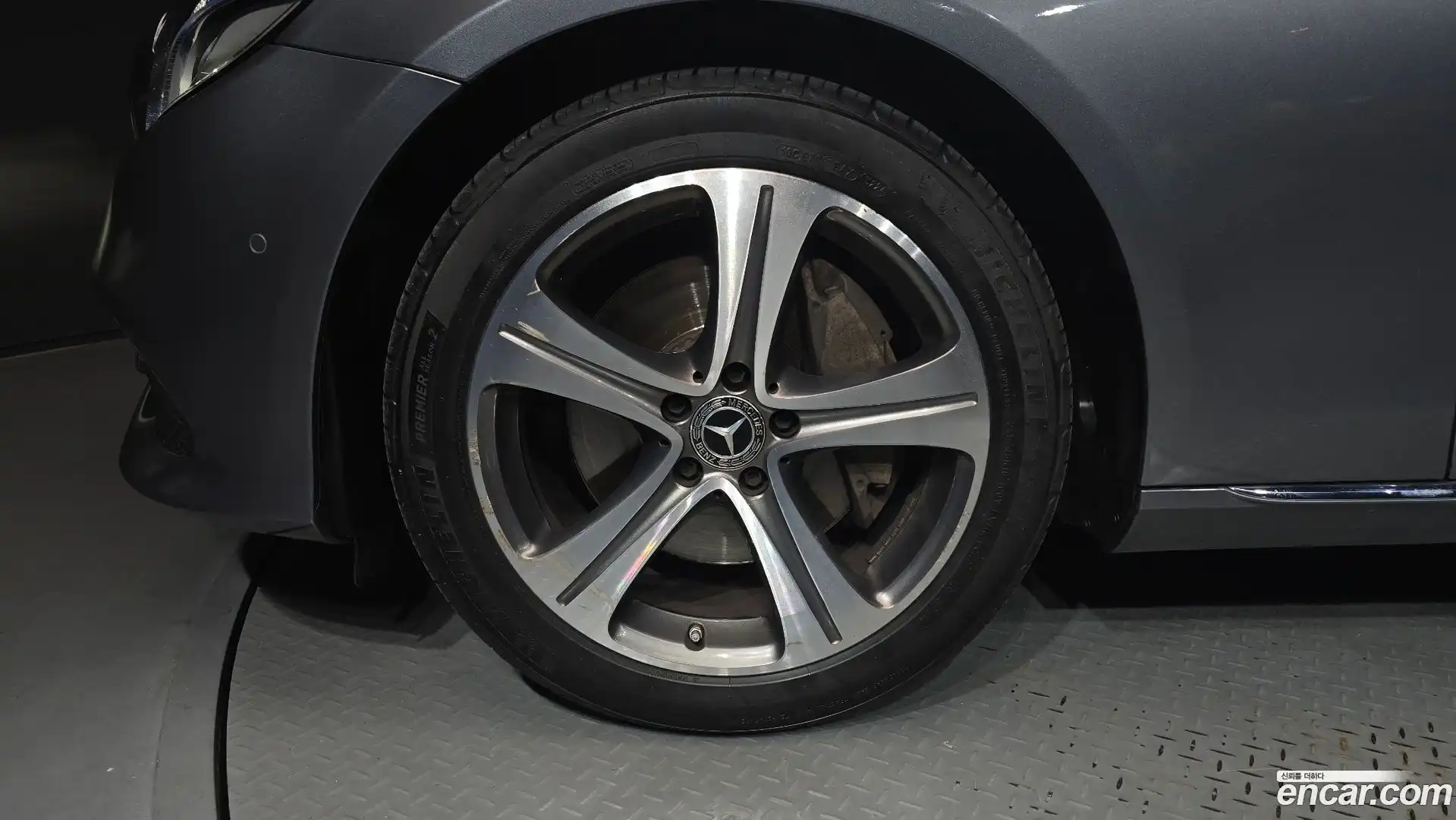 E-Class Mercedes-Benz 2018.0-OUTER-005
