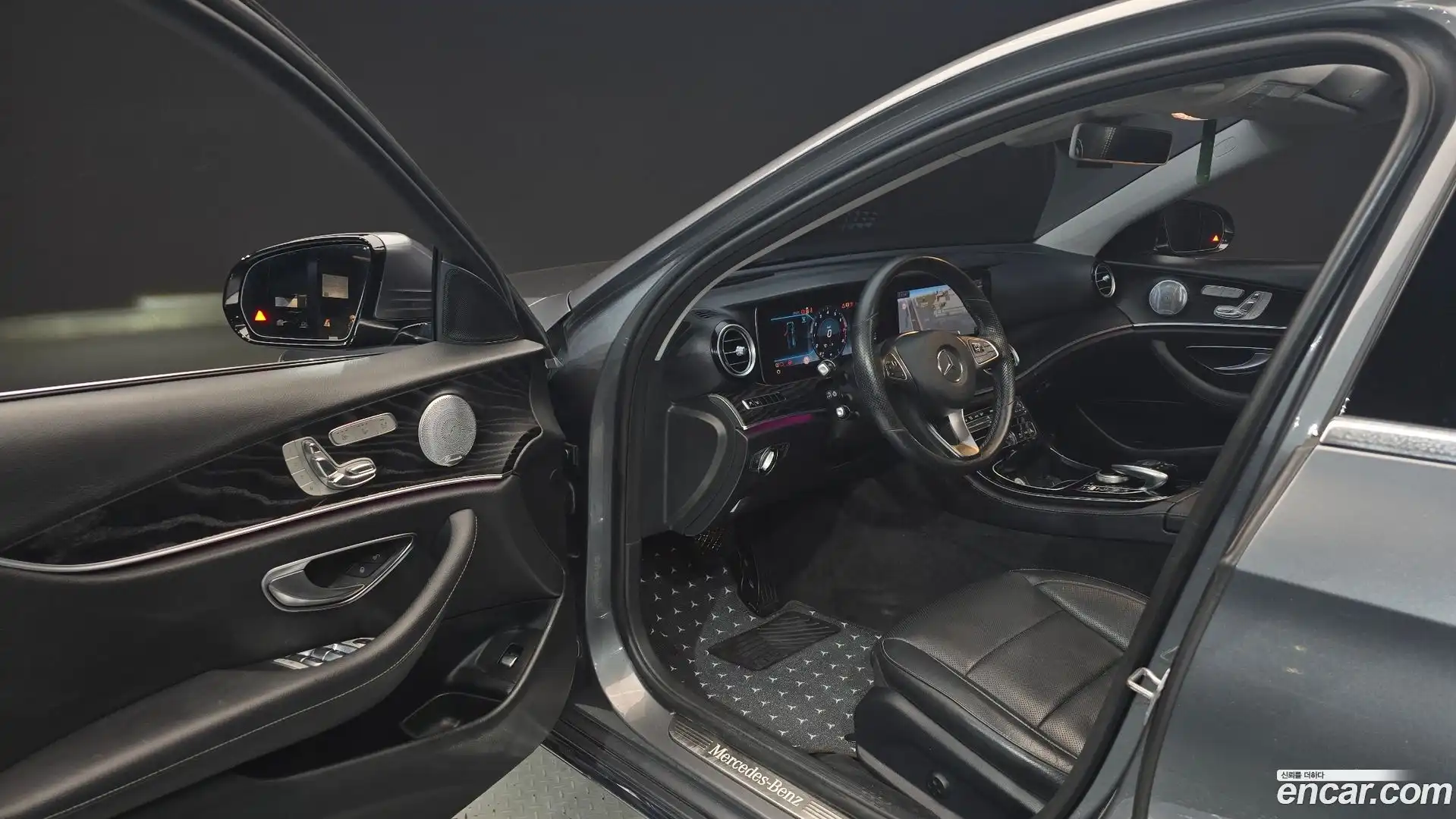 E-Class Mercedes-Benz 2018.0-INNER-010