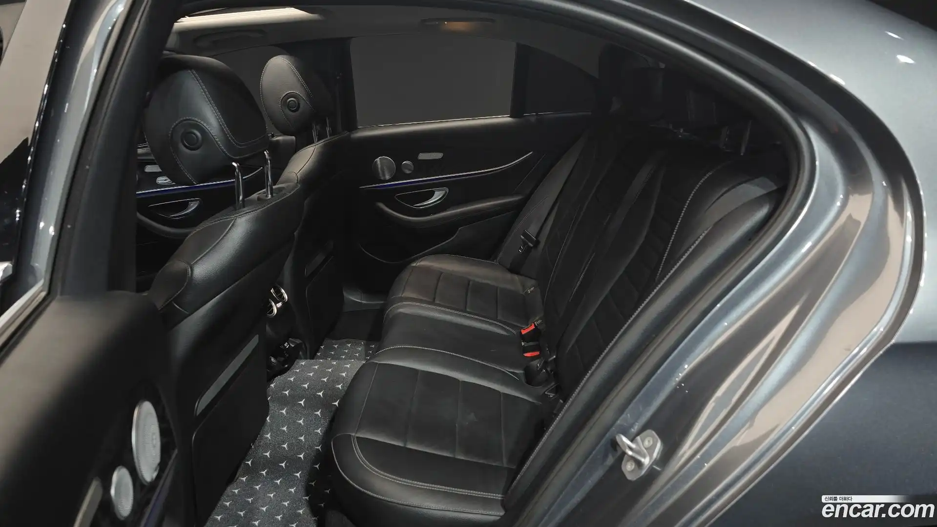 E-Class Mercedes-Benz 2018.0-OPTION-016
