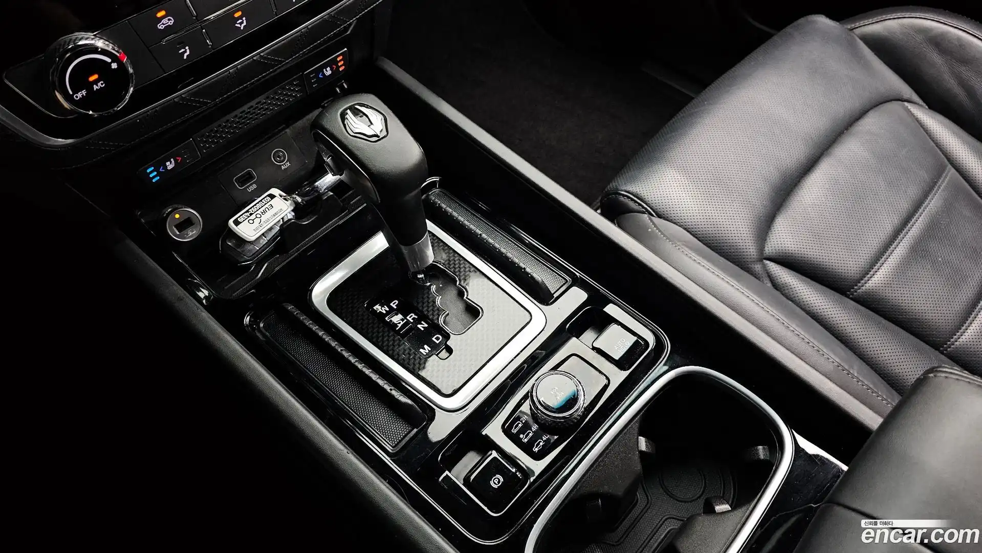 Rexton KG Mobility 2020.8-INNER-009