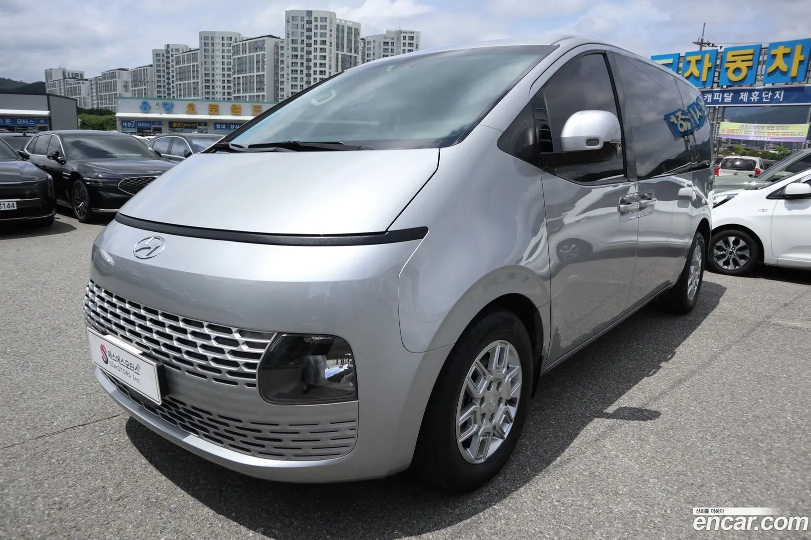Main__Slider__Photo:Staria Hyundai 2021.9-0