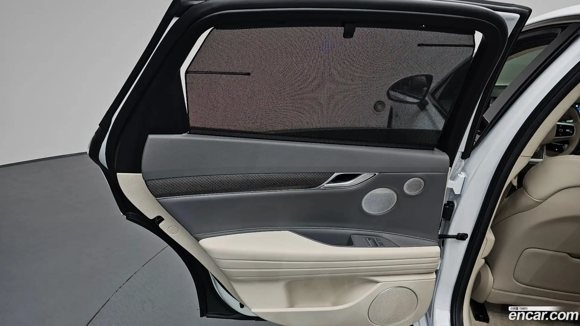 G80 Genesis 2025.2-INNER-035