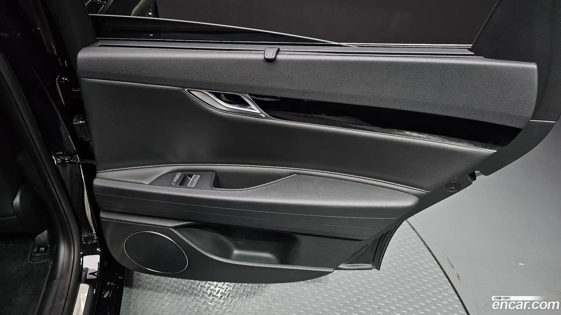 G80 Genesis 2023.9-INNER-035