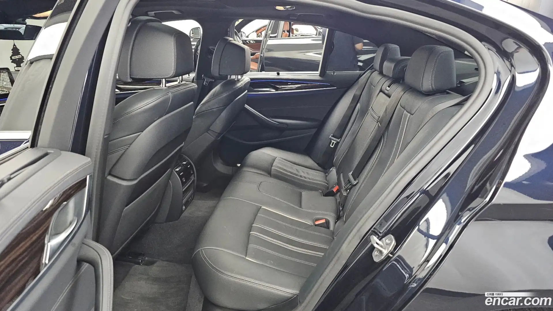 5-Series BMW 2022.3-INNER-036