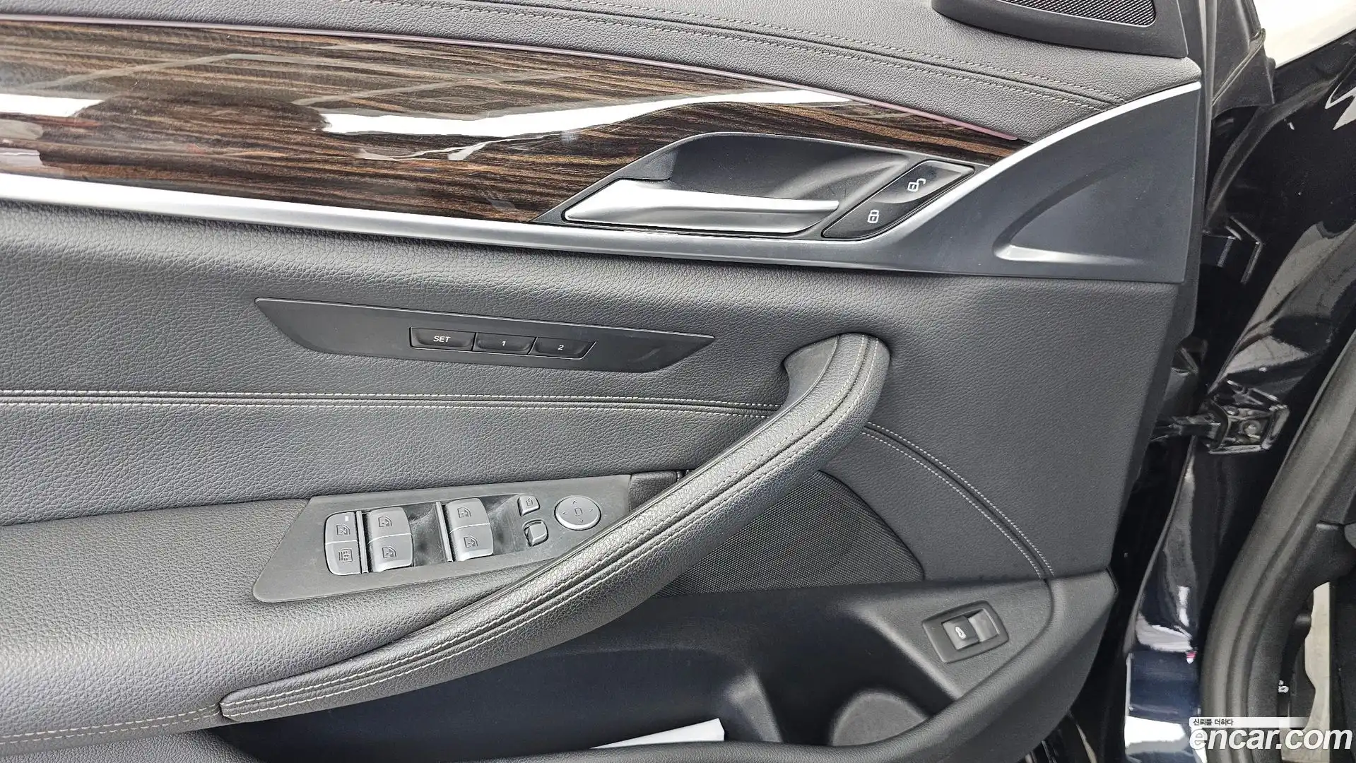 5-Series BMW 2022.3-OPTION-042