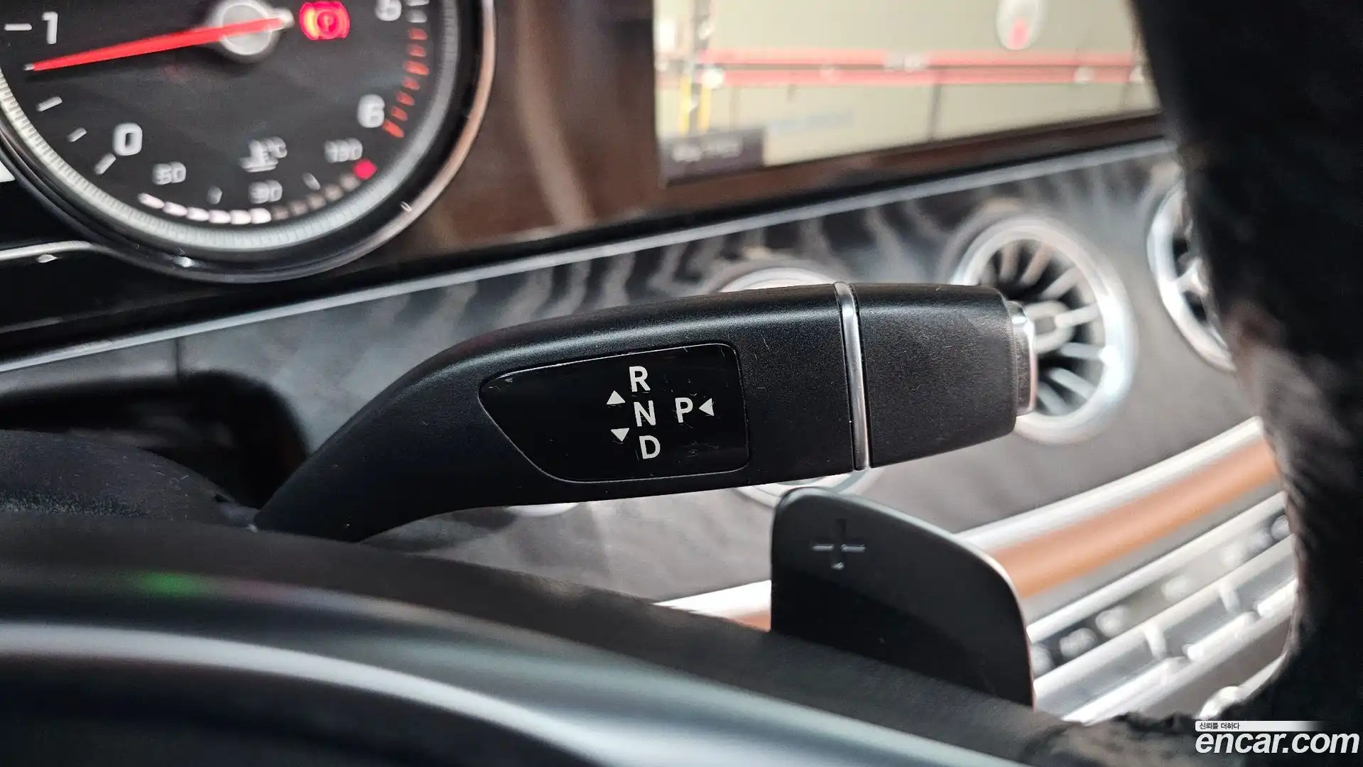 E-Class Mercedes-Benz 2018.9-INNER-009