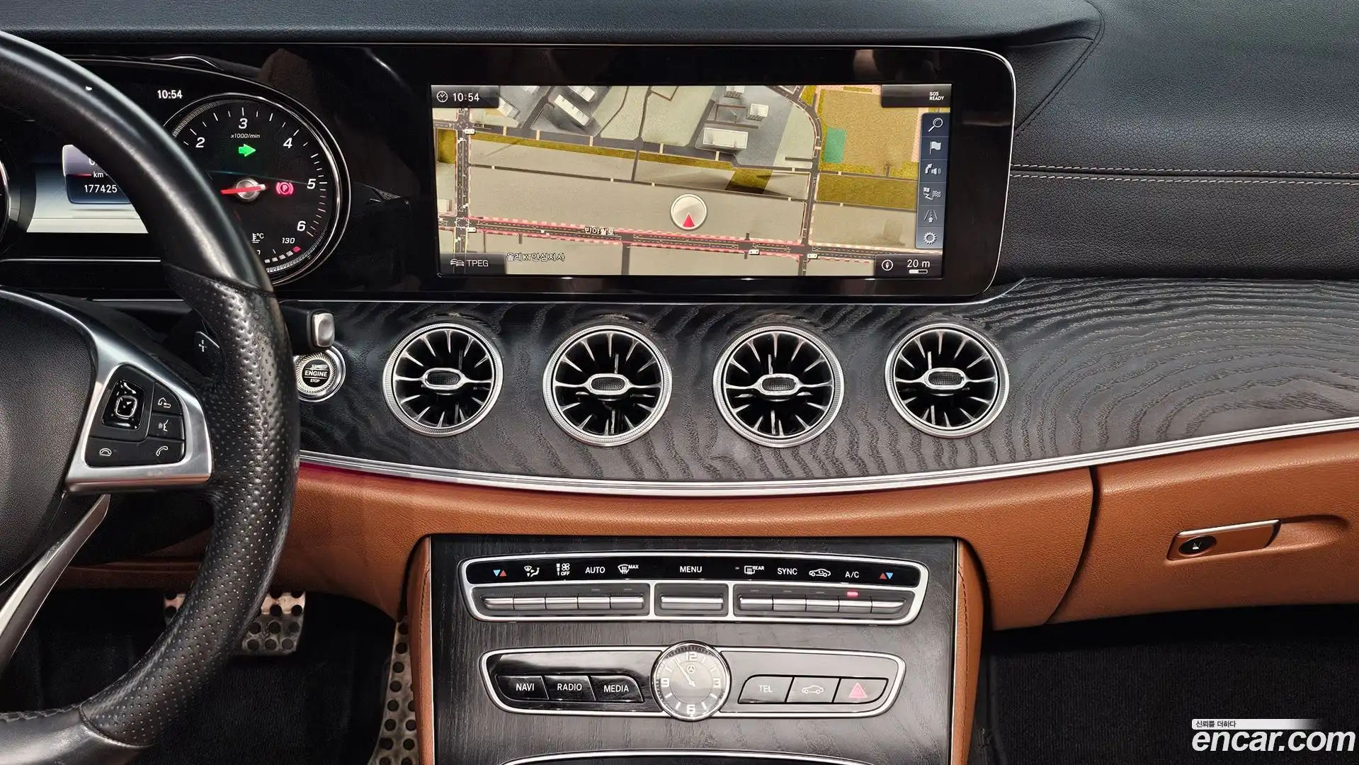 E-Class Mercedes-Benz 2018.9-OPTION-018