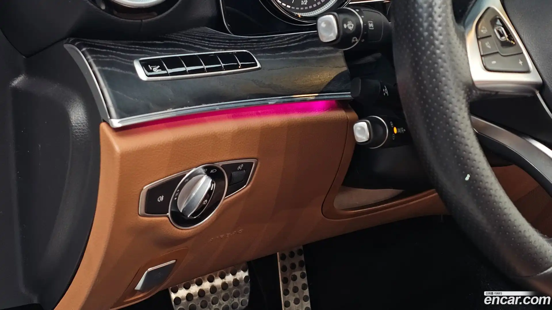 E-Class Mercedes-Benz 2018.9-OPTION-022