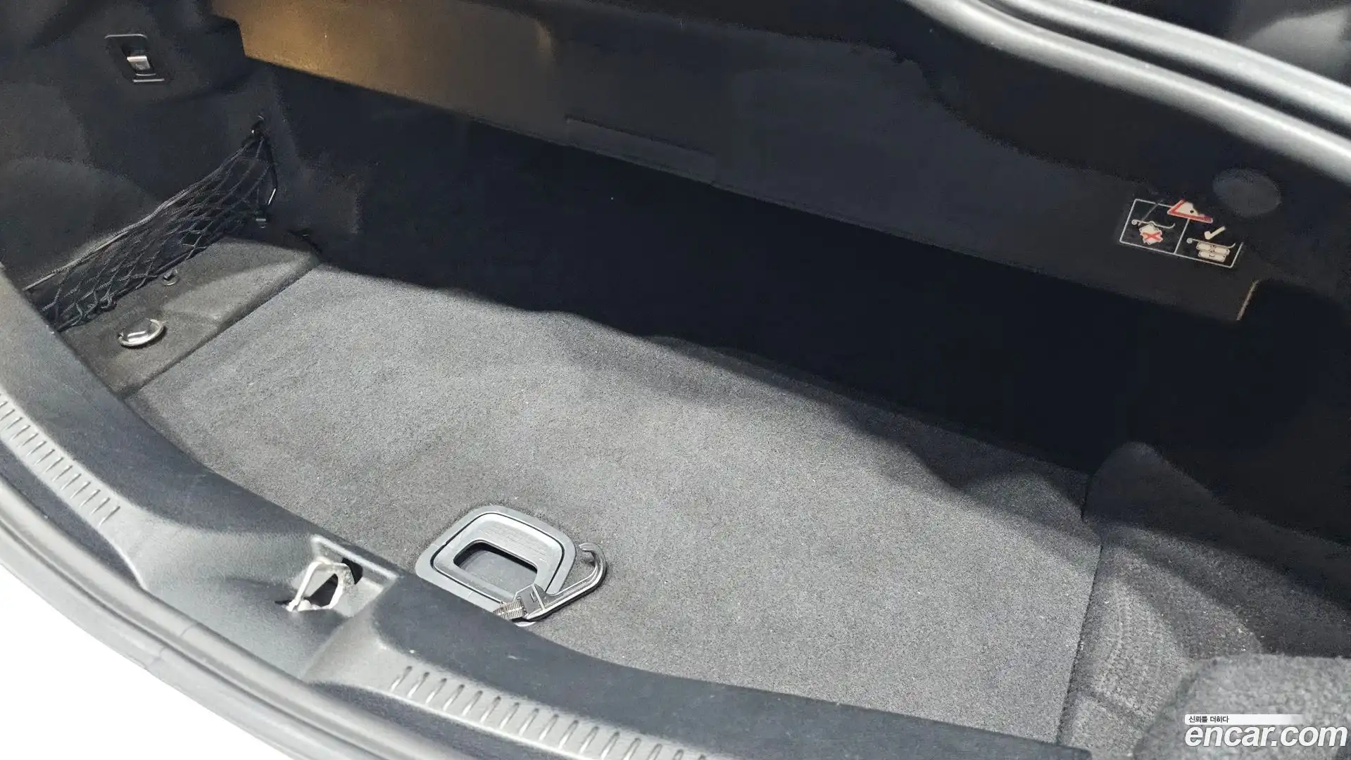 E-Class Mercedes-Benz 2018.9-OPTION-042