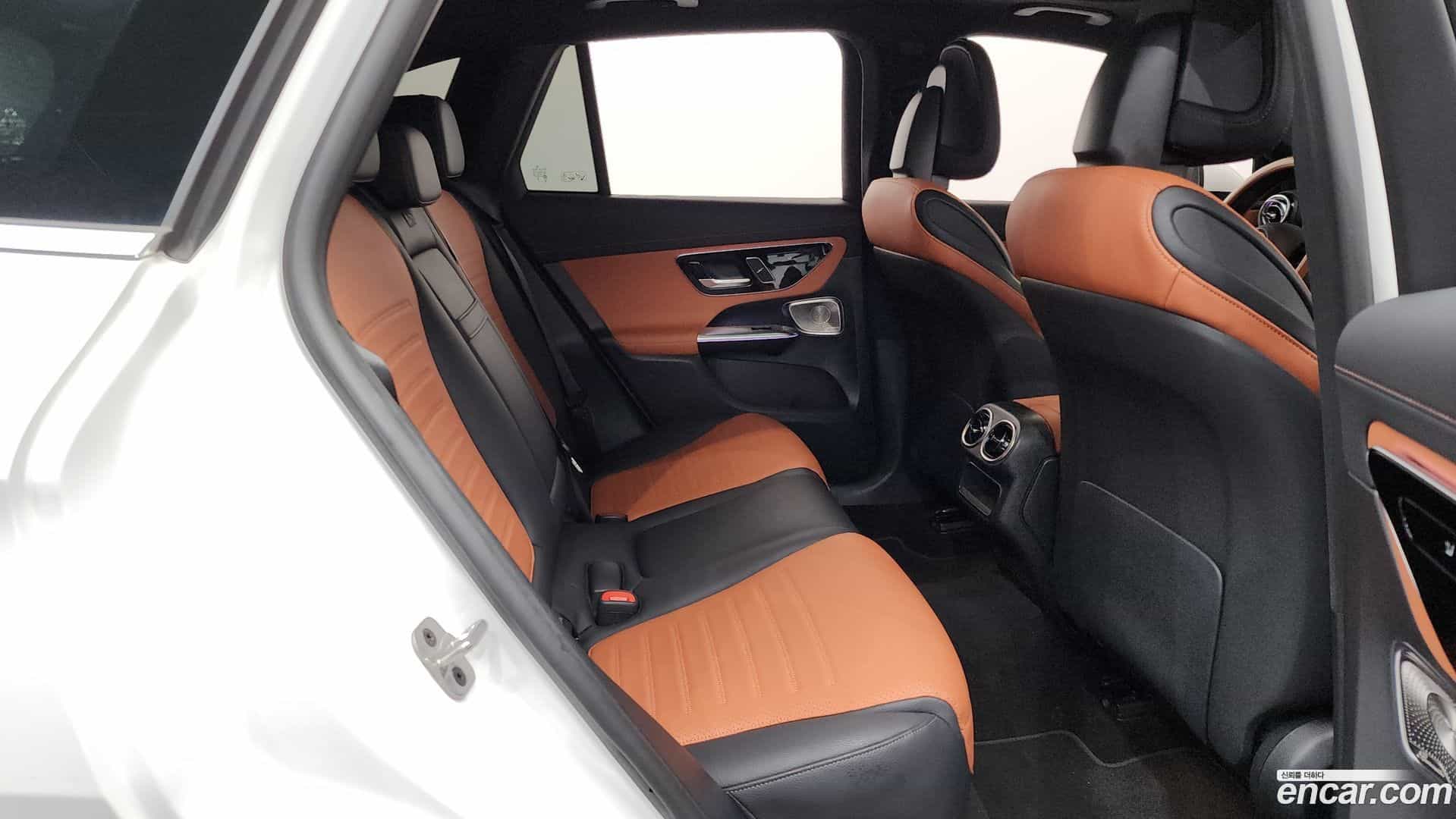 GLC-Class Mercedes-Benz 2025.1-OPTION-015