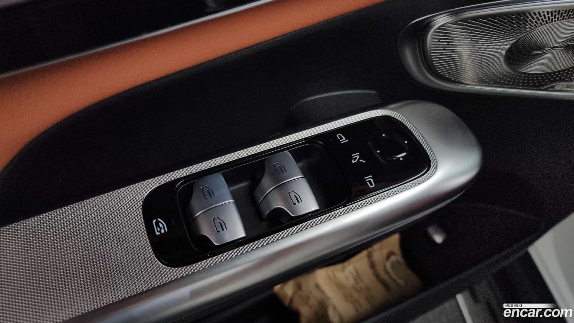 GLC-Class Mercedes-Benz 2025.1-OPTION-024