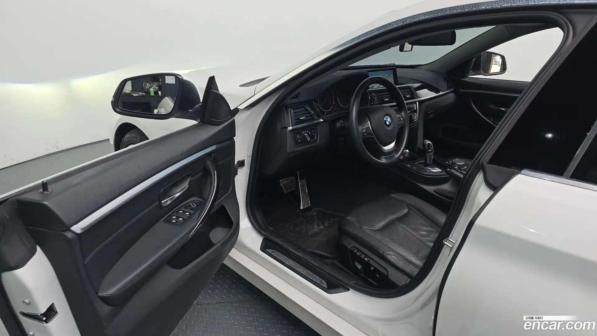 4-Series BMW 2015.6-INNER-010