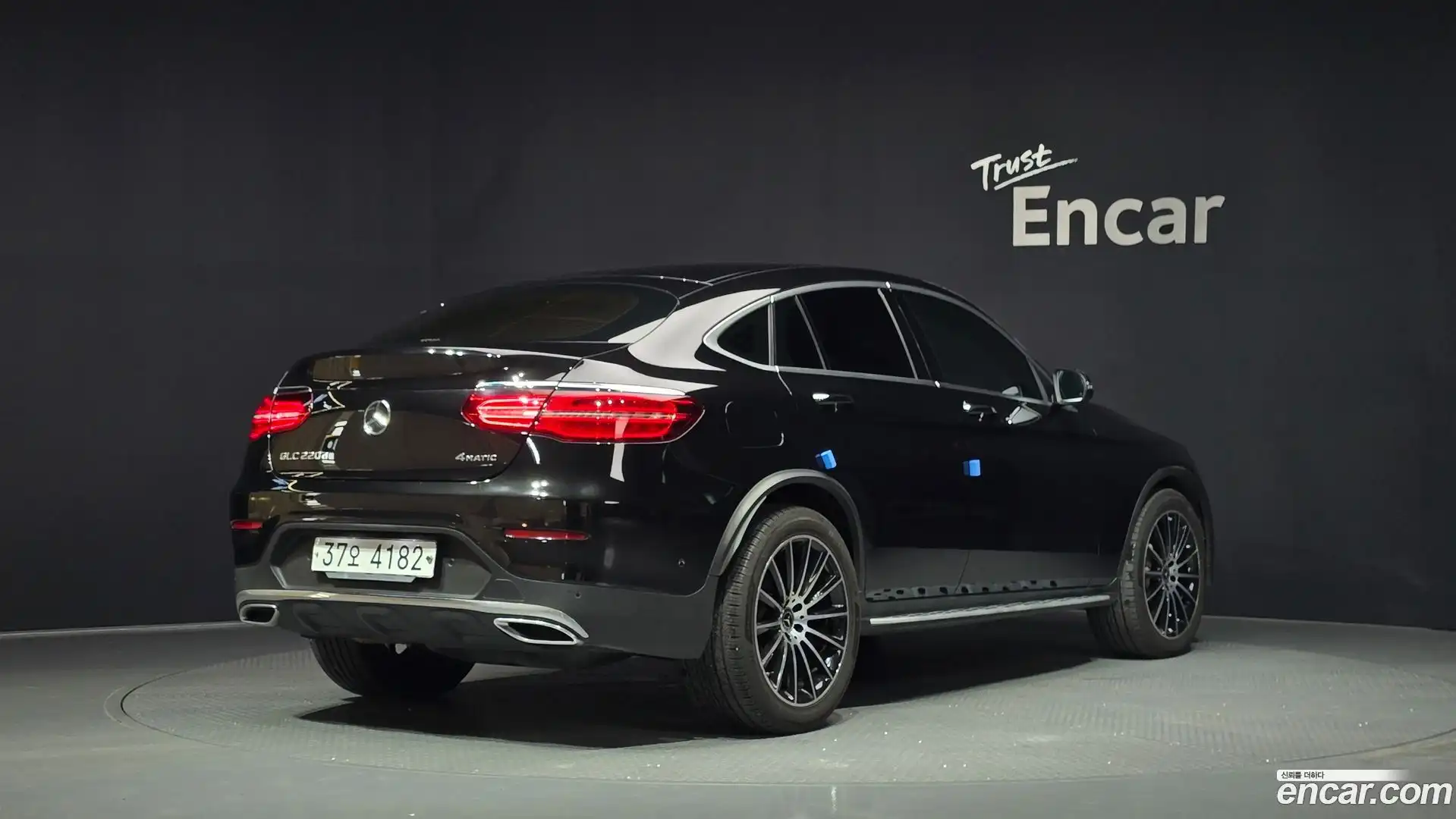 GLC-Class Mercedes-Benz 2017.10-OUTER-002