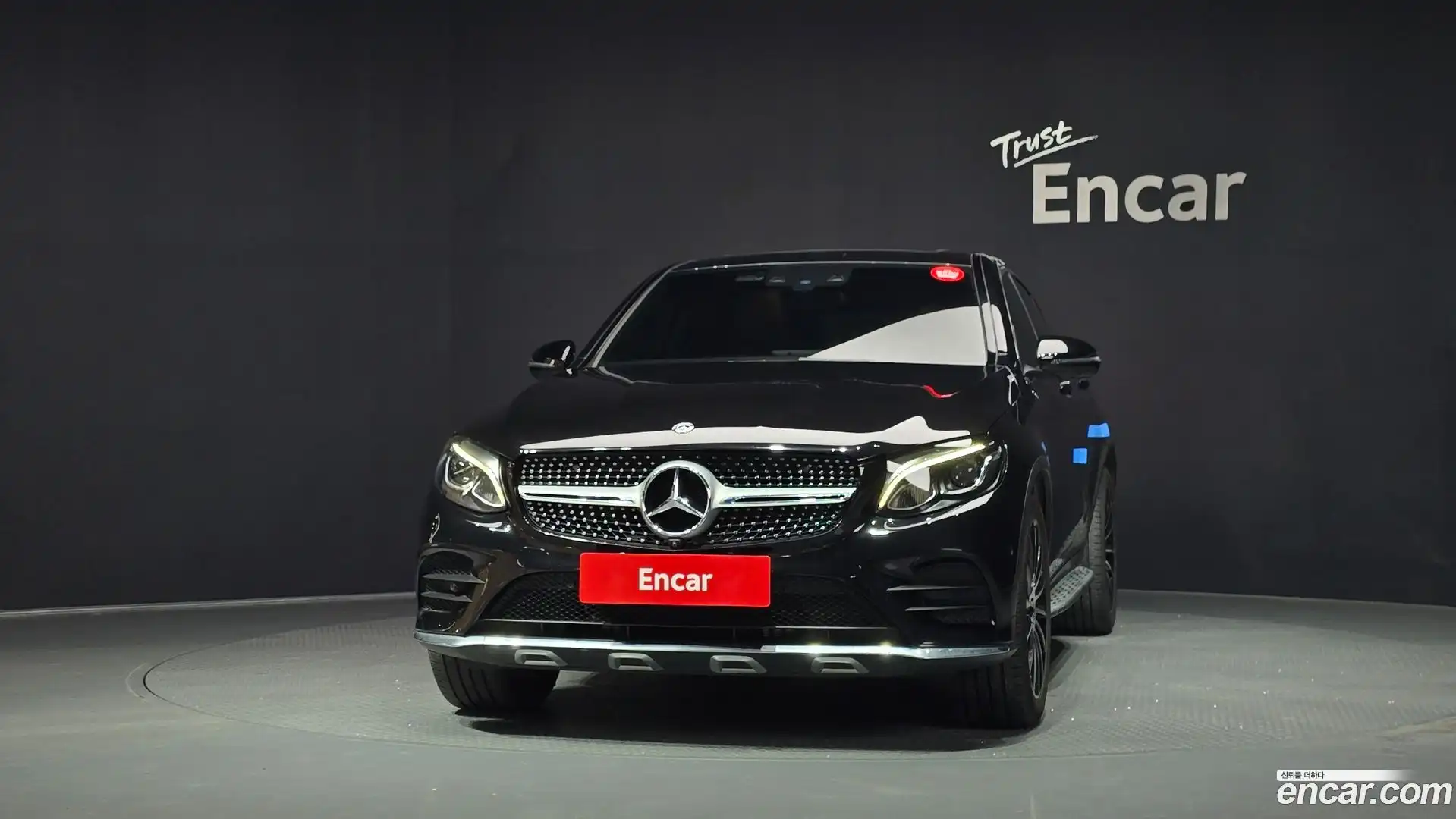 GLC-Class Mercedes-Benz 2017.10-OUTER-003