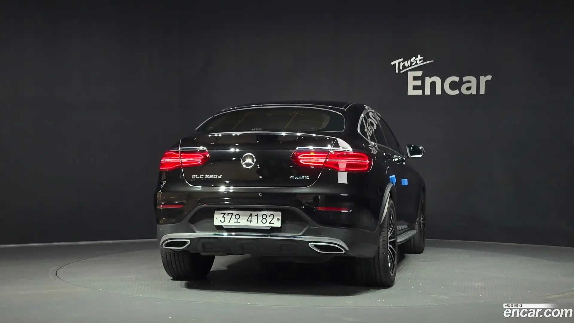 GLC-Class Mercedes-Benz 2017.10-OUTER-004
