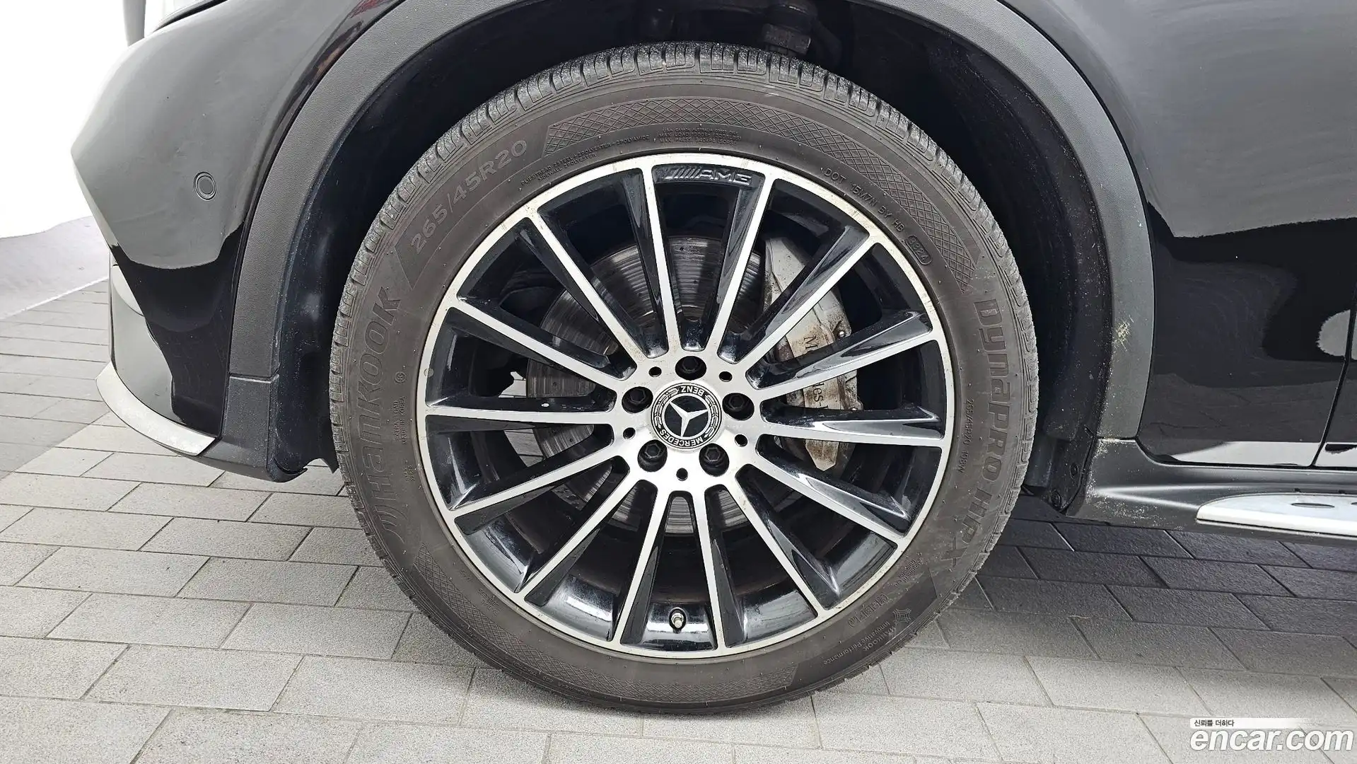 GLC-Class Mercedes-Benz 2017.10-OUTER-005