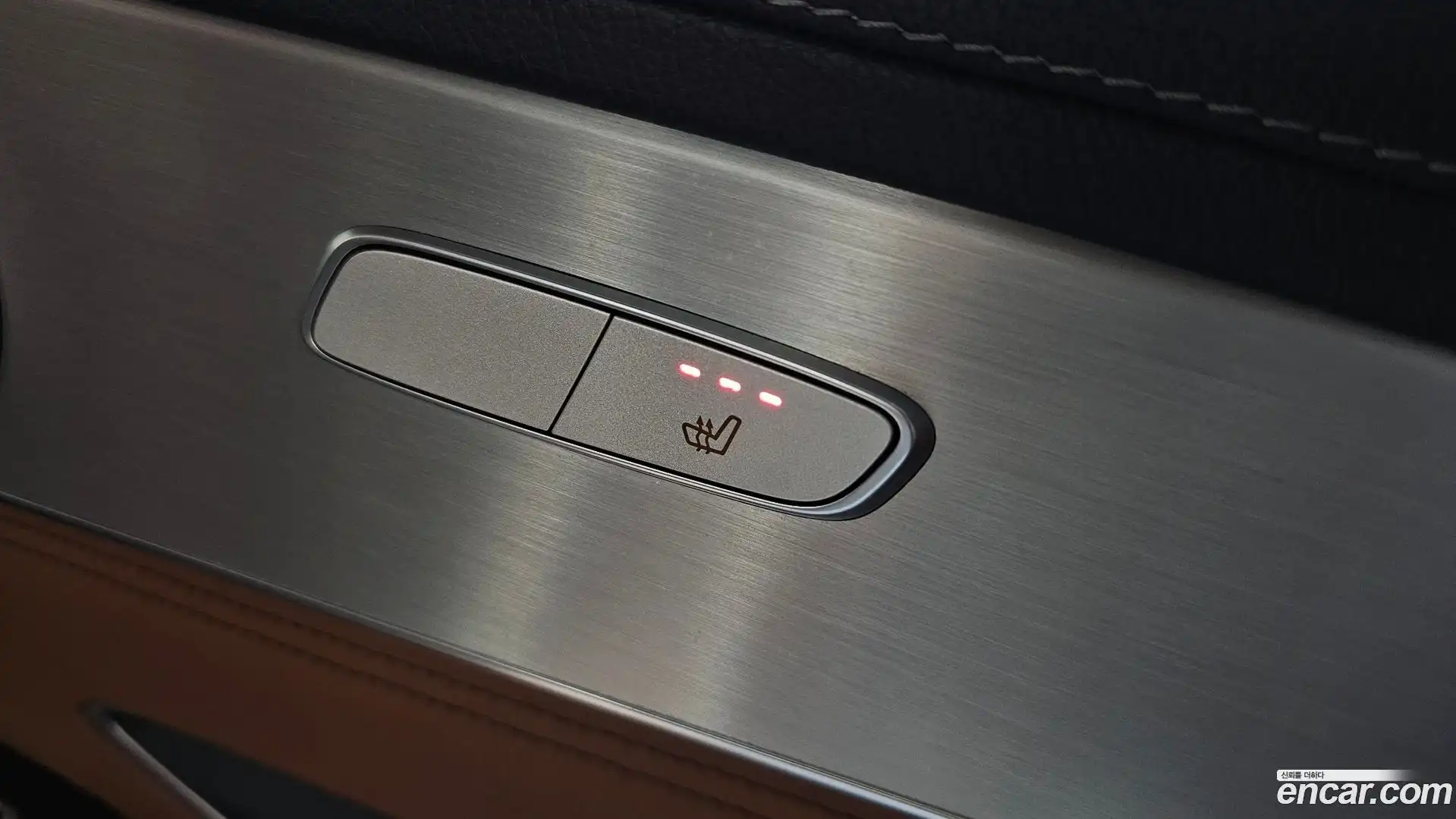 GLC-Class Mercedes-Benz 2017.10-OPTION-023