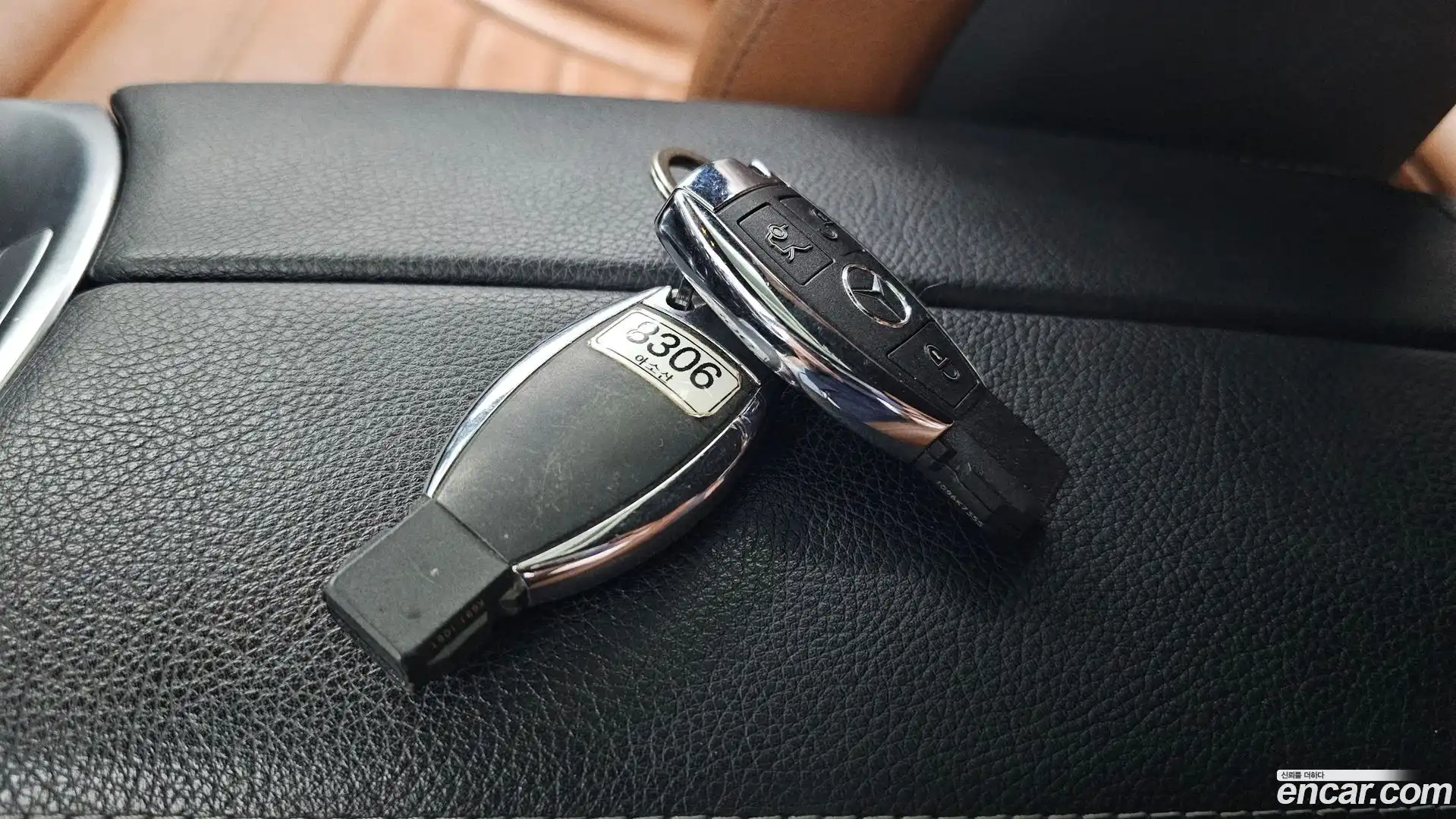 GLC-Class Mercedes-Benz 2017.10-OPTION-040