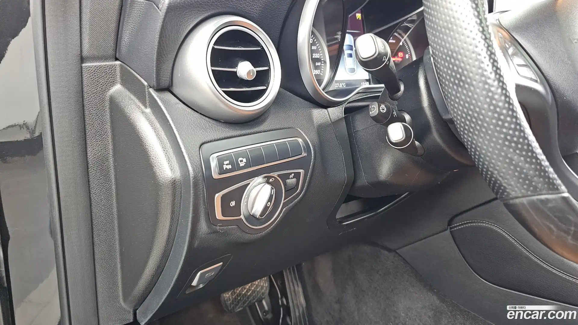 GLC-Class Mercedes-Benz 2017.10-OPTION-043