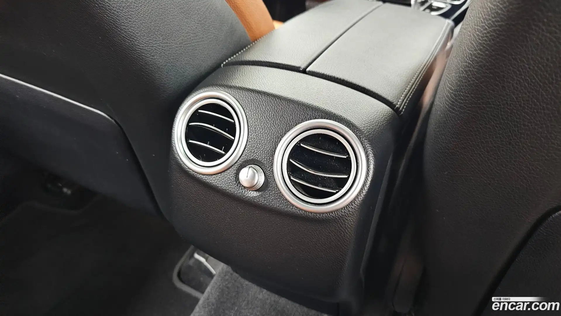 GLC-Class Mercedes-Benz 2017.10-OPTION-044